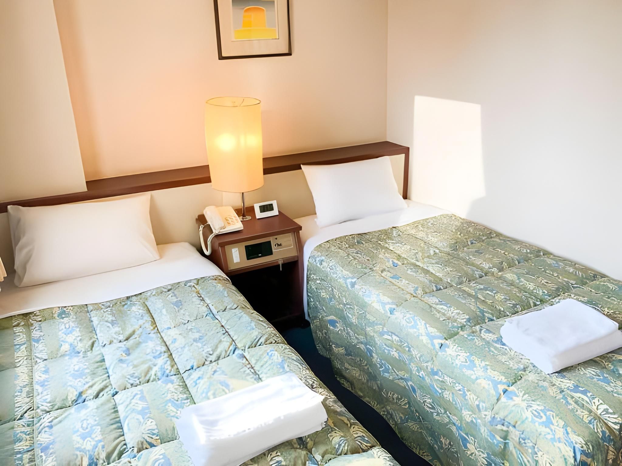 Twin Room - Non-Smoking
