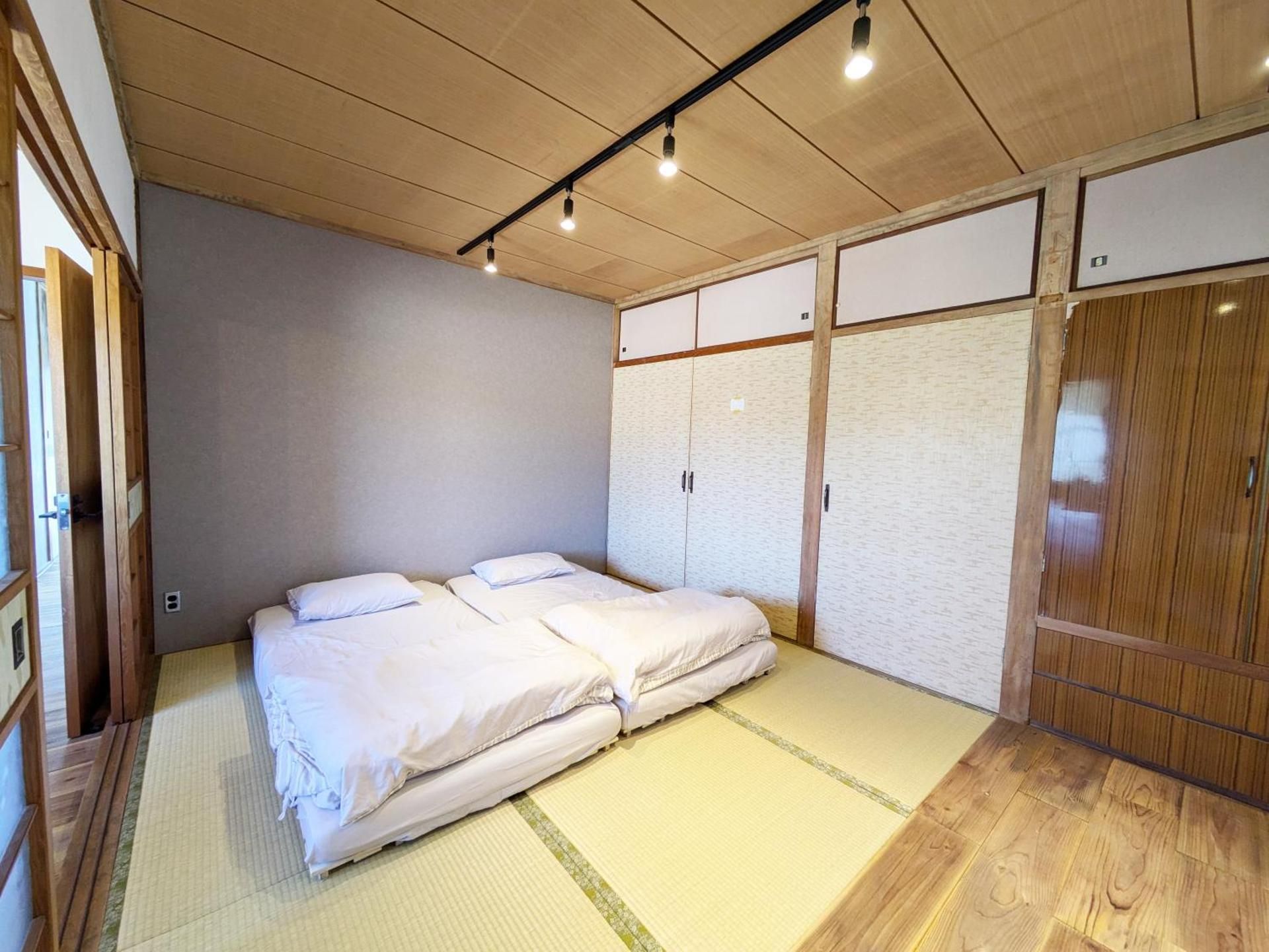 Triple Room with Shared Bathroom