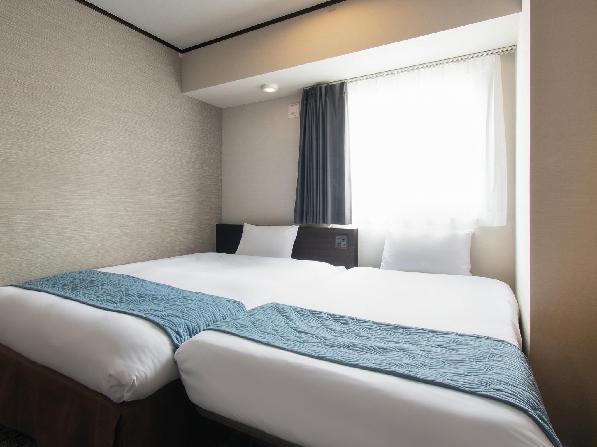 Double Room with Extra Bed - Non-Smoking