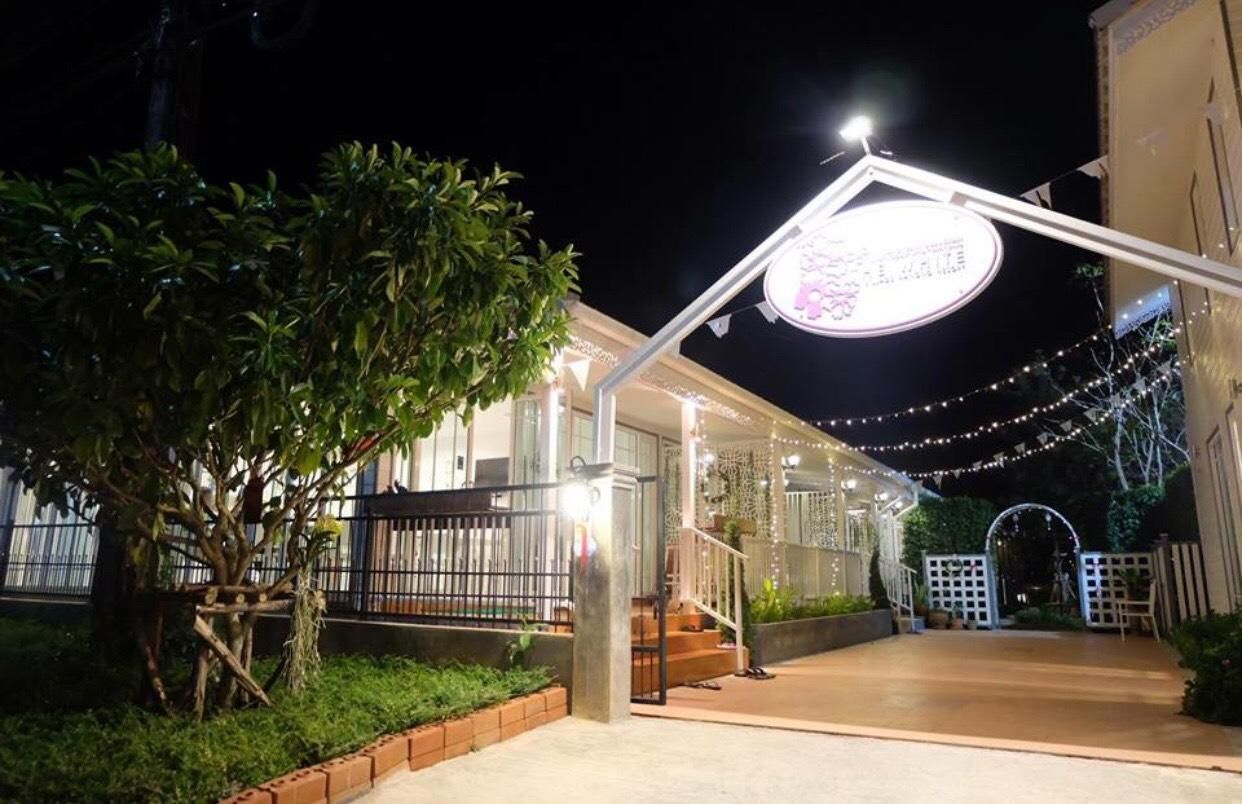 The White Village Ranong Resort