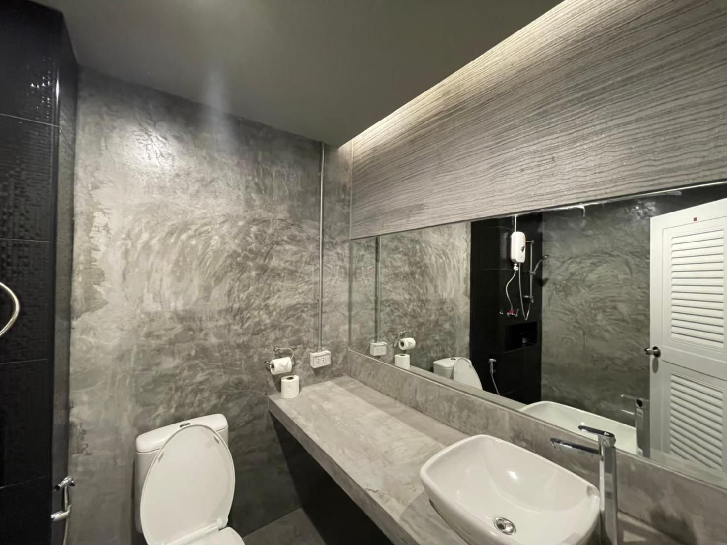 Loft Space Hotel Standard Twin Beds 3