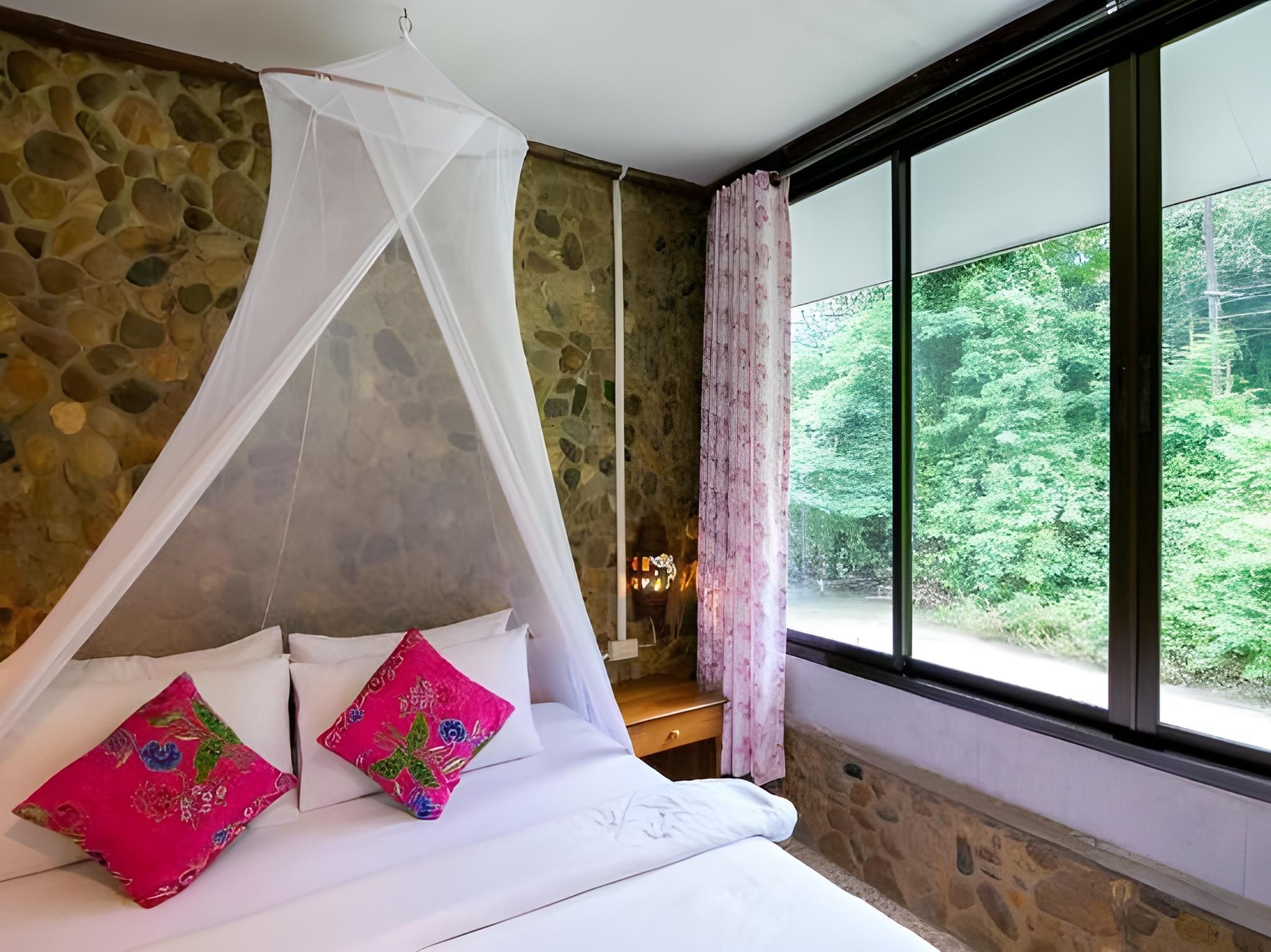 Thansila Resort River View Room with Bathtub