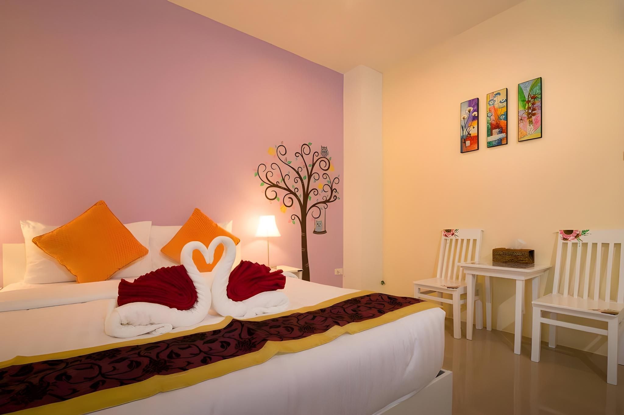 Petch Ranong @Town Deluxe - King Bed