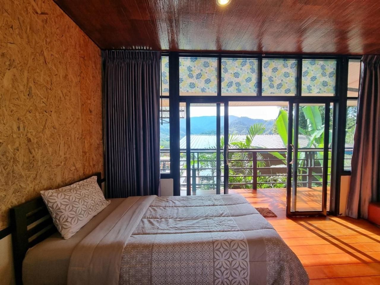 Mixed Dormitory Room