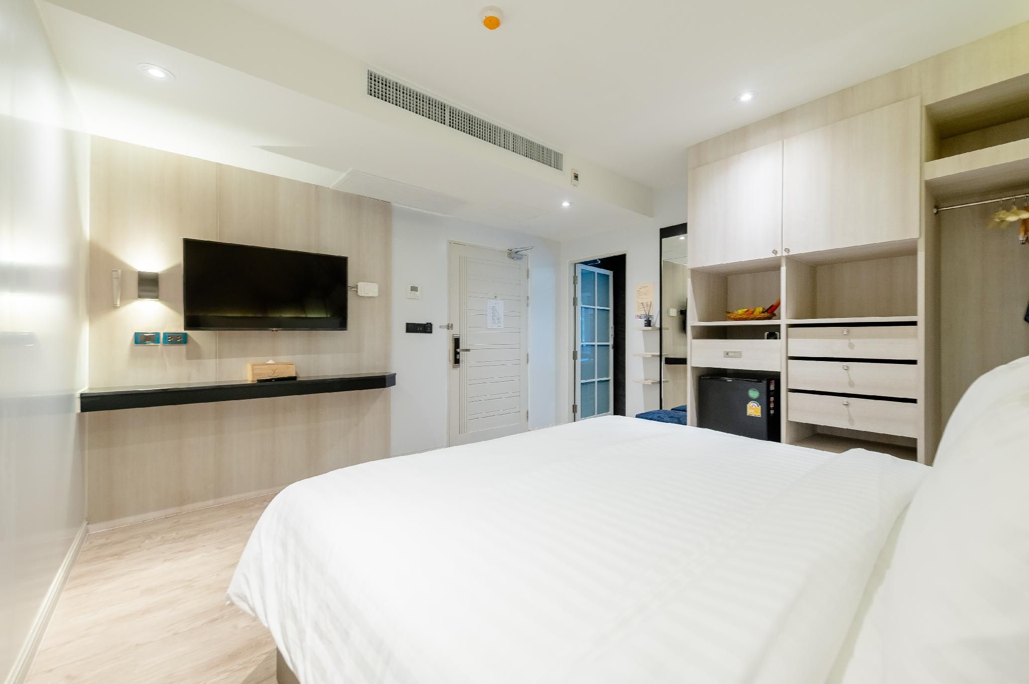 Karnyapha Hotspring Hotel Executive King Room with Spa 2