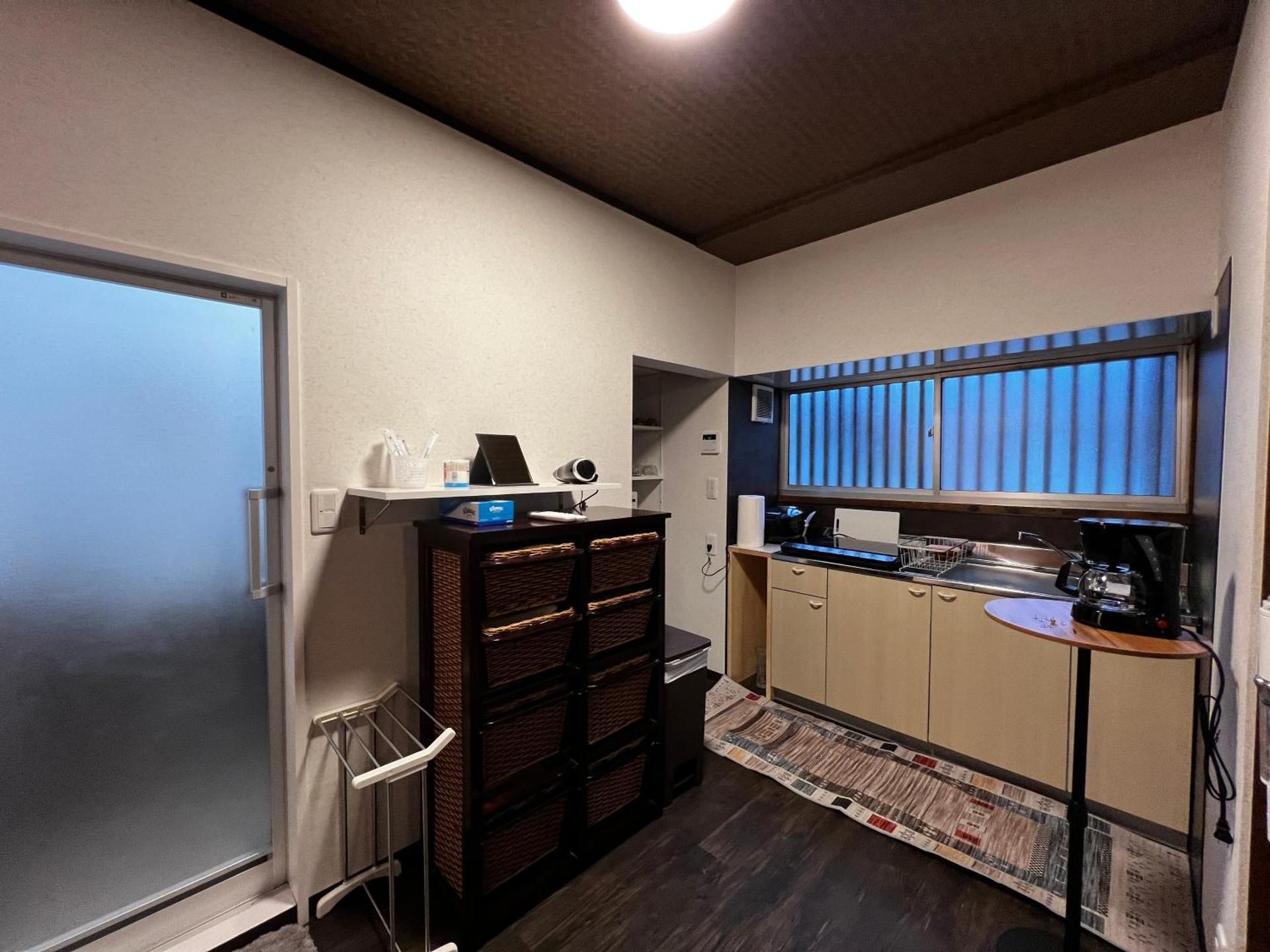 Apartment with Shower