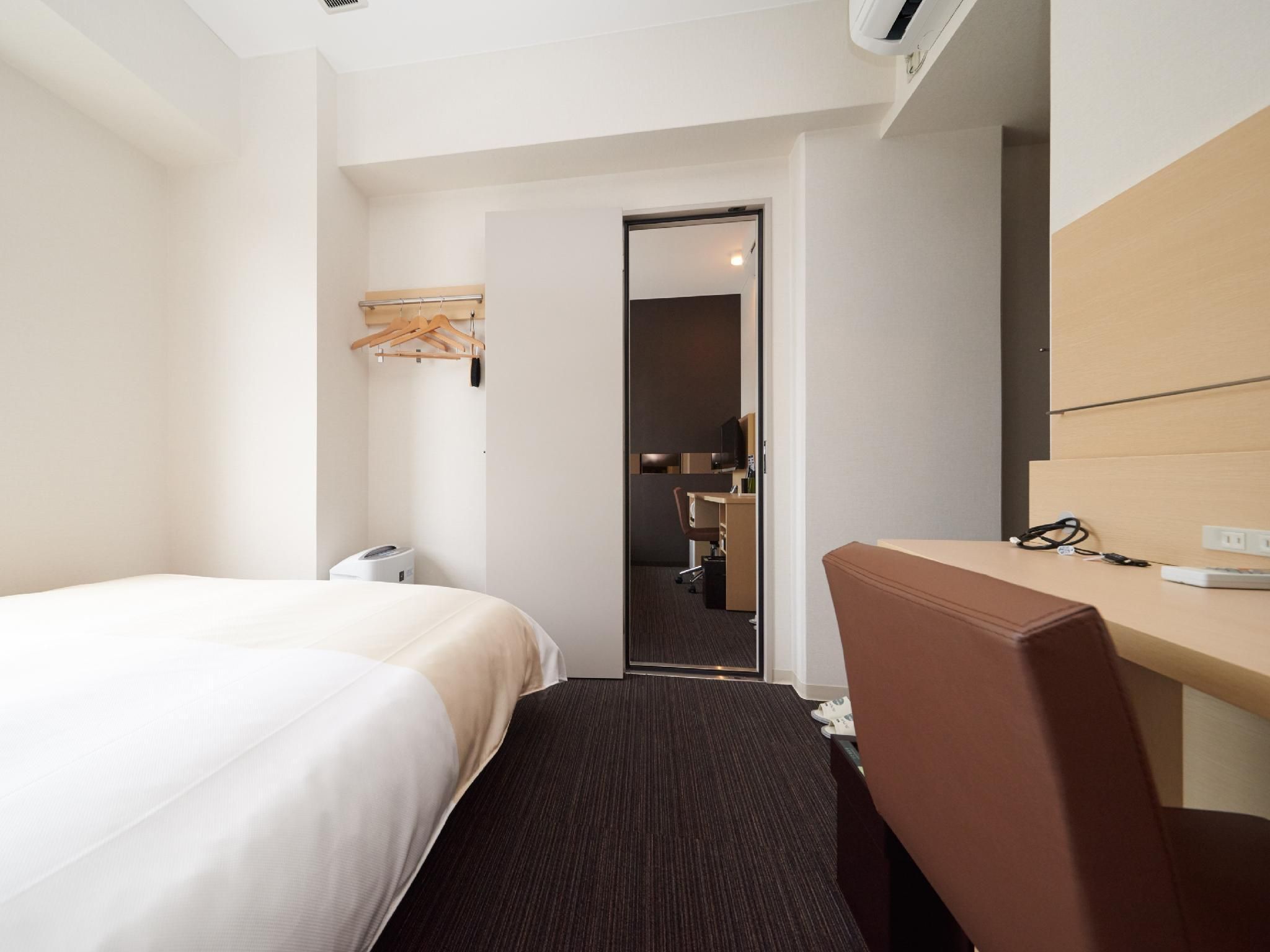 Standard Connecting Rooms