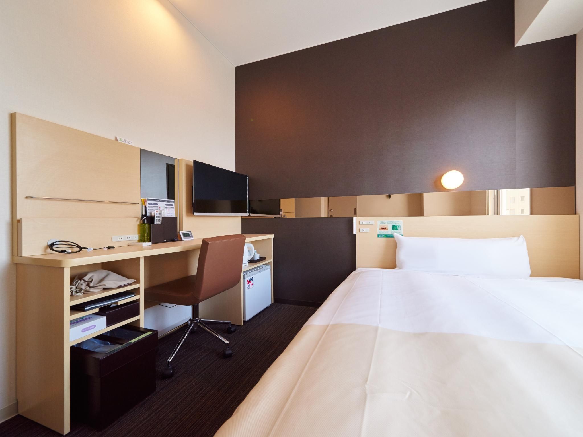 Single Room Smoking