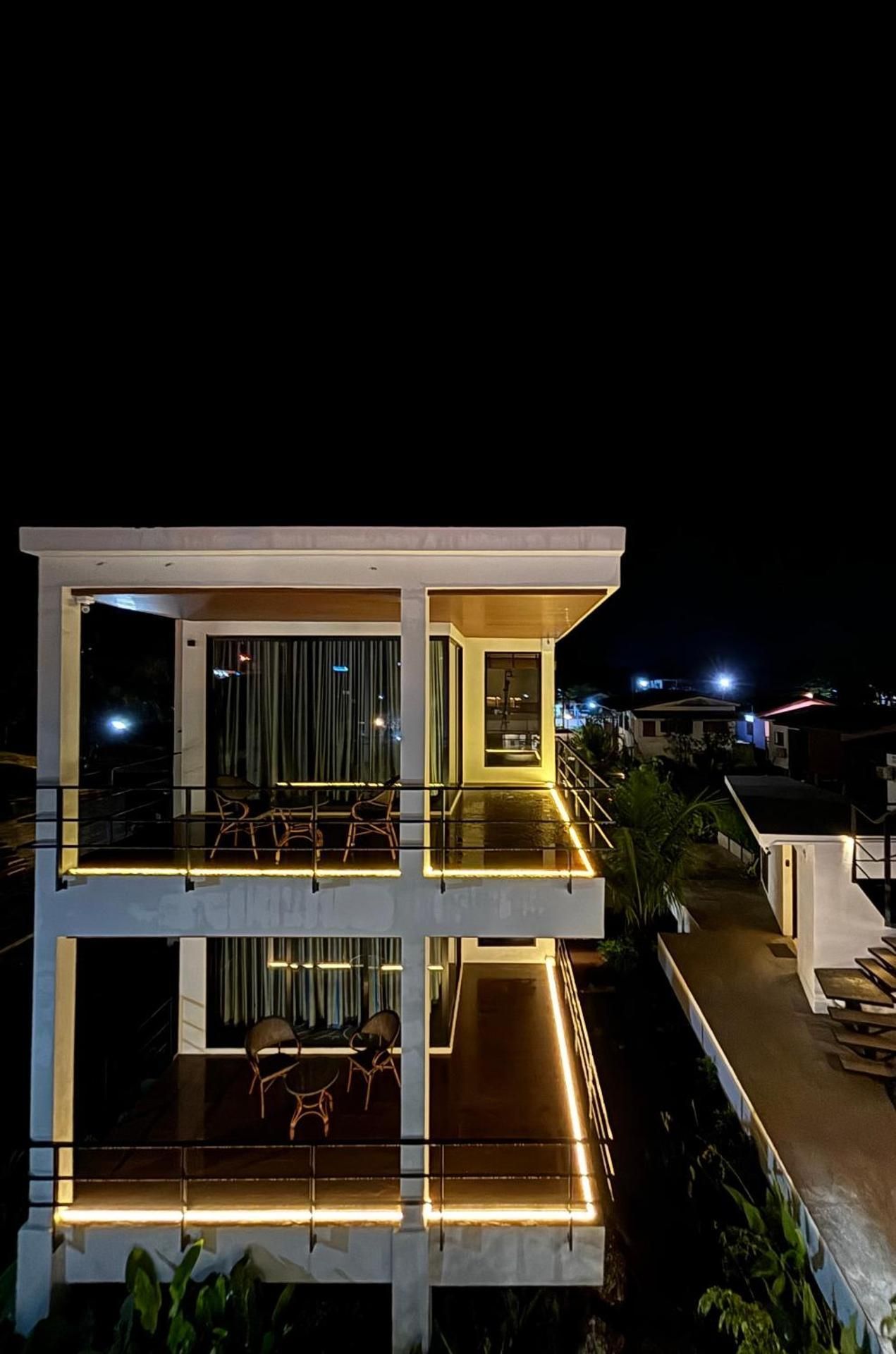 The Episode Boutique Hotel Double Room with Balcony 2