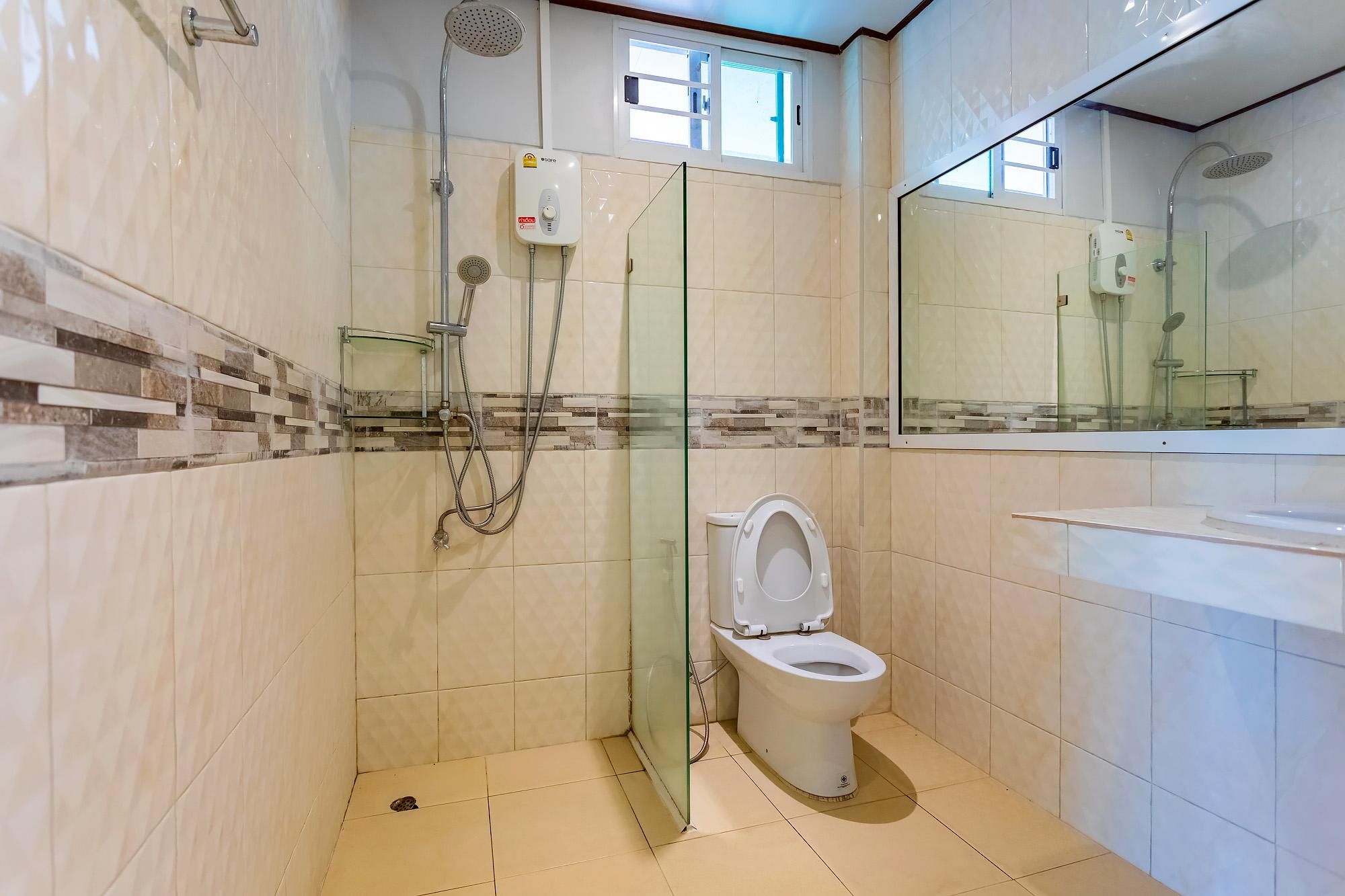 Neenlawat Riverside Garden Suite 2