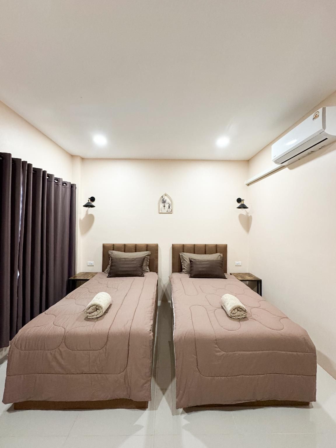 JJ HOME RESORT  Deluxe Room Twin Bed