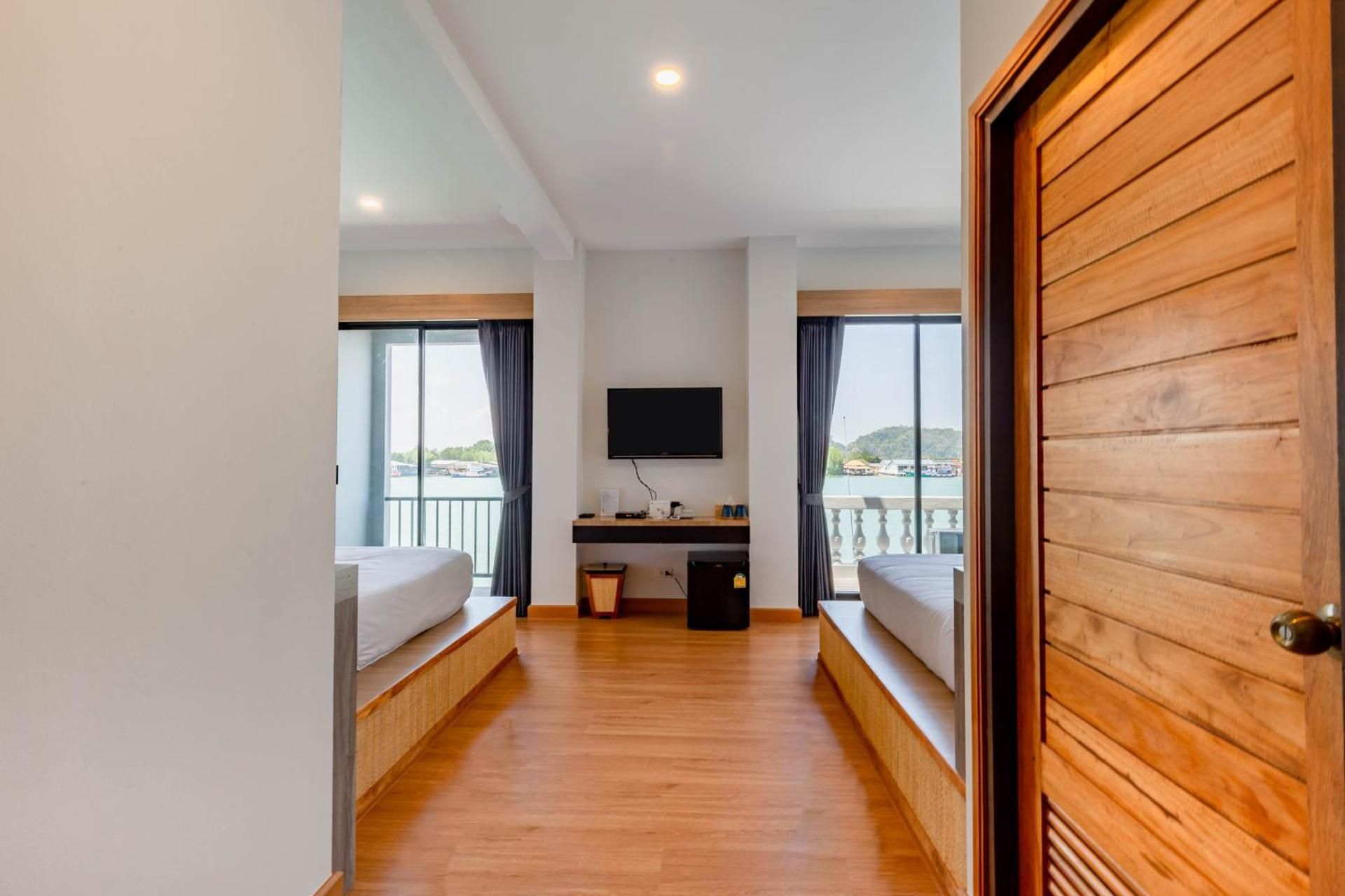 Family Room with Sea View