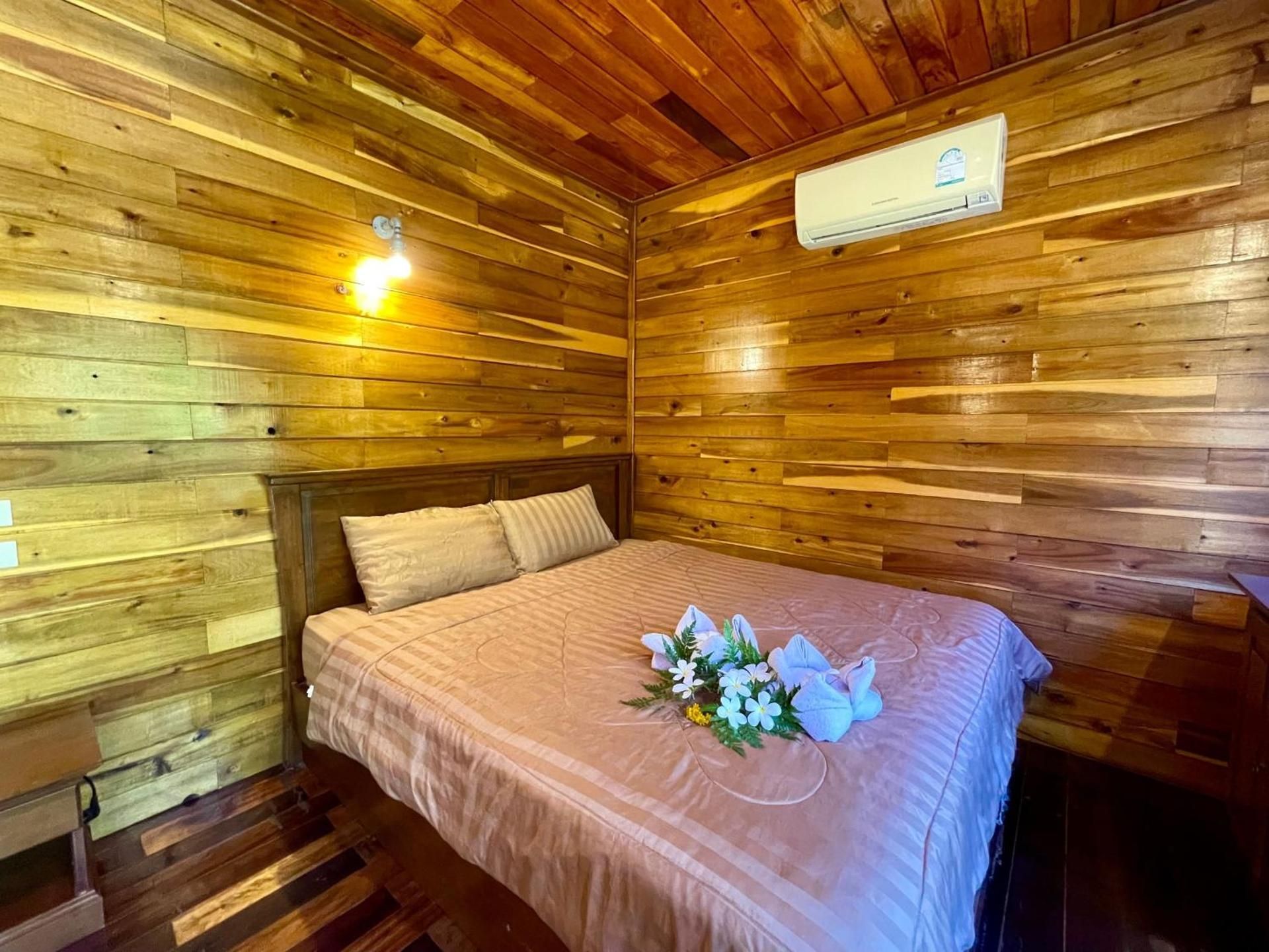 Deluxe Room -- 1 Bed