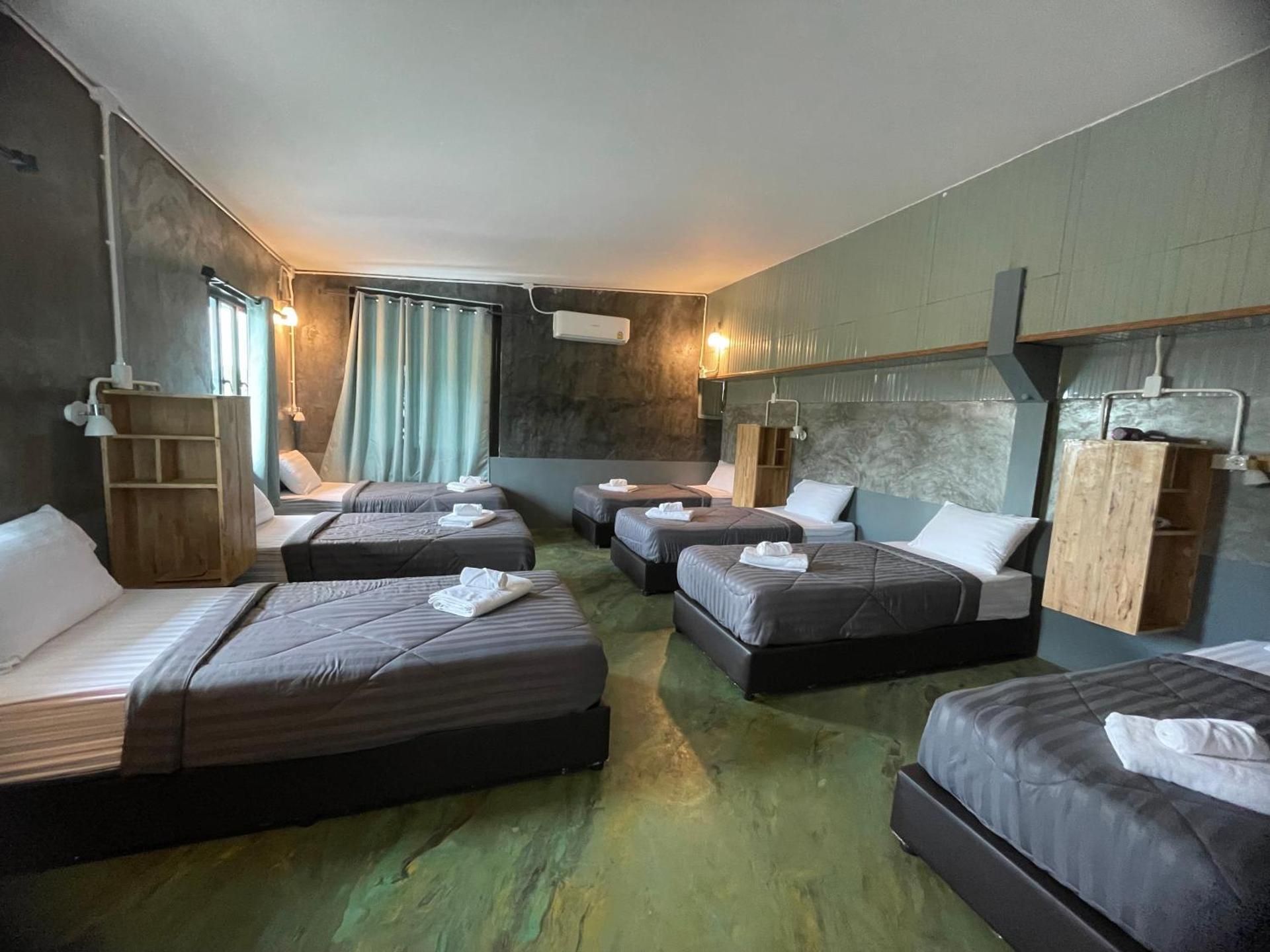Mixed Dormitory Room