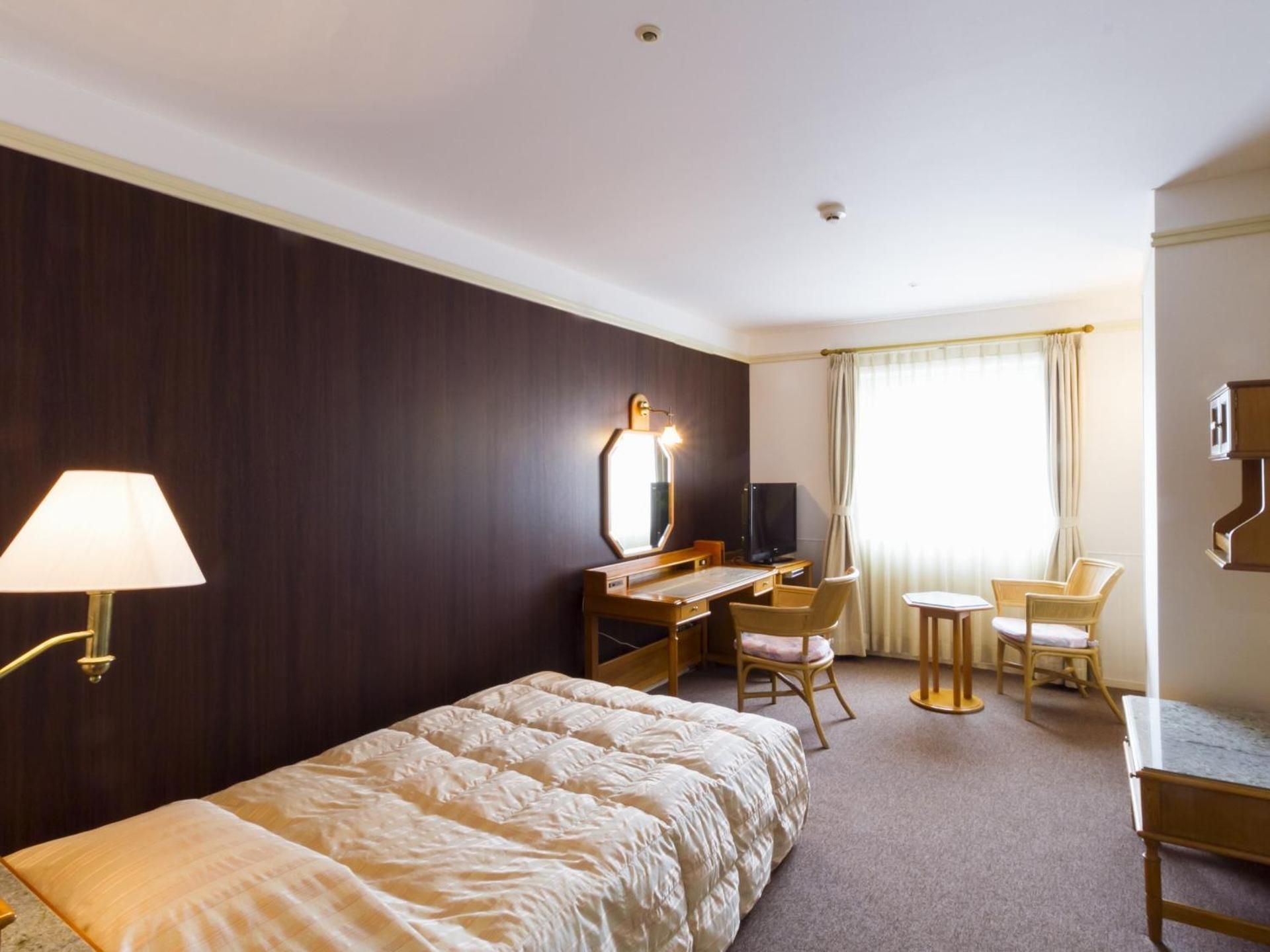 Single Room - Non-Smoking