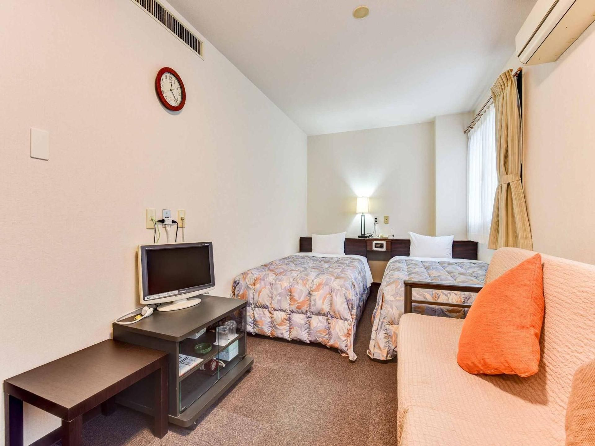 Standard Twin Room - Non-Smoking