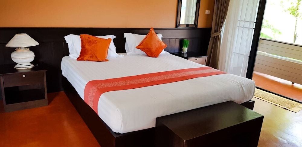 Deluxe Room, Balcony