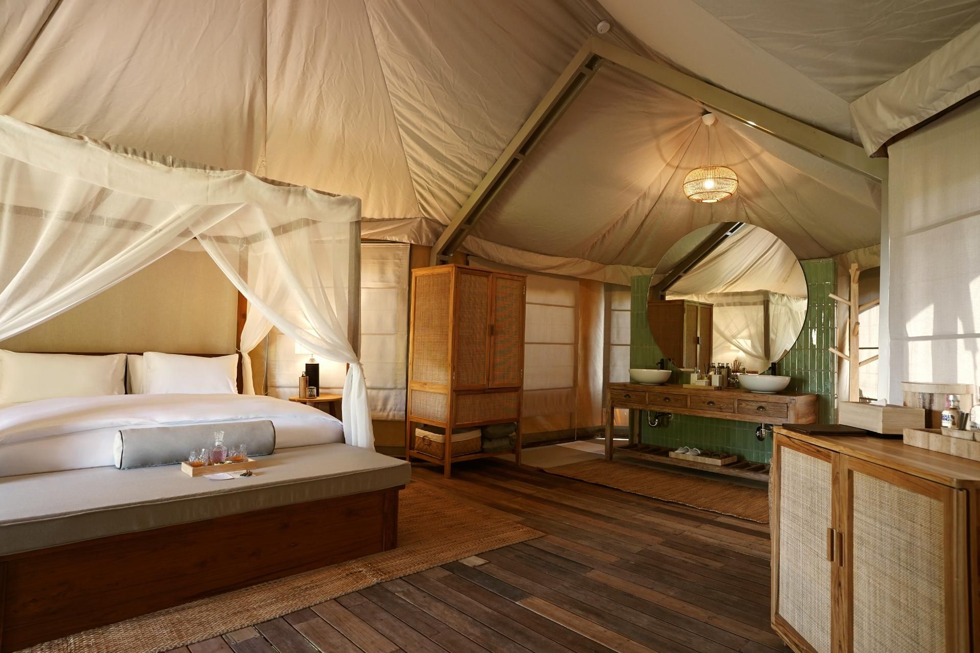 Deluxe Studio Safari Tent