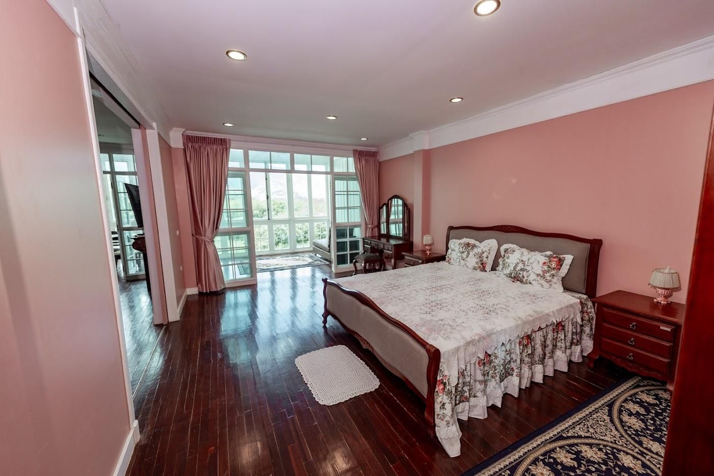 Suite Room