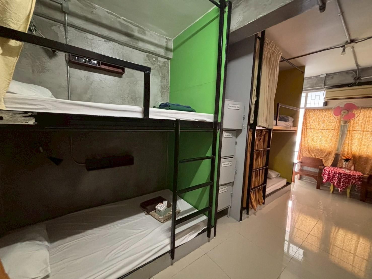 8 Bed Mixed Community Dorm