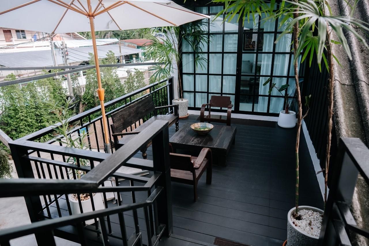 The courtyard Chiangrai King Room with Private Balcony