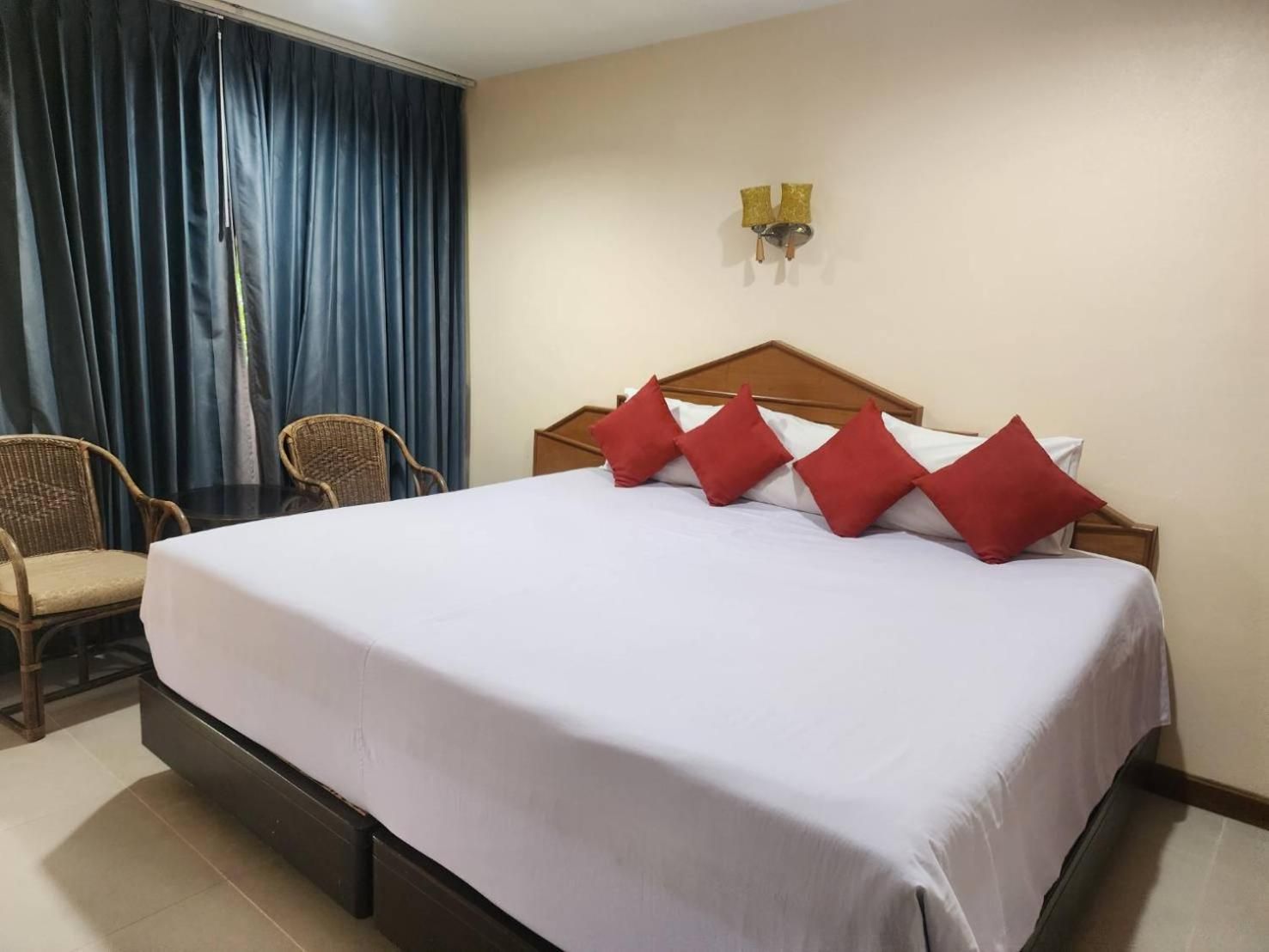 Amorn Inn Resort Superior Double Room 2