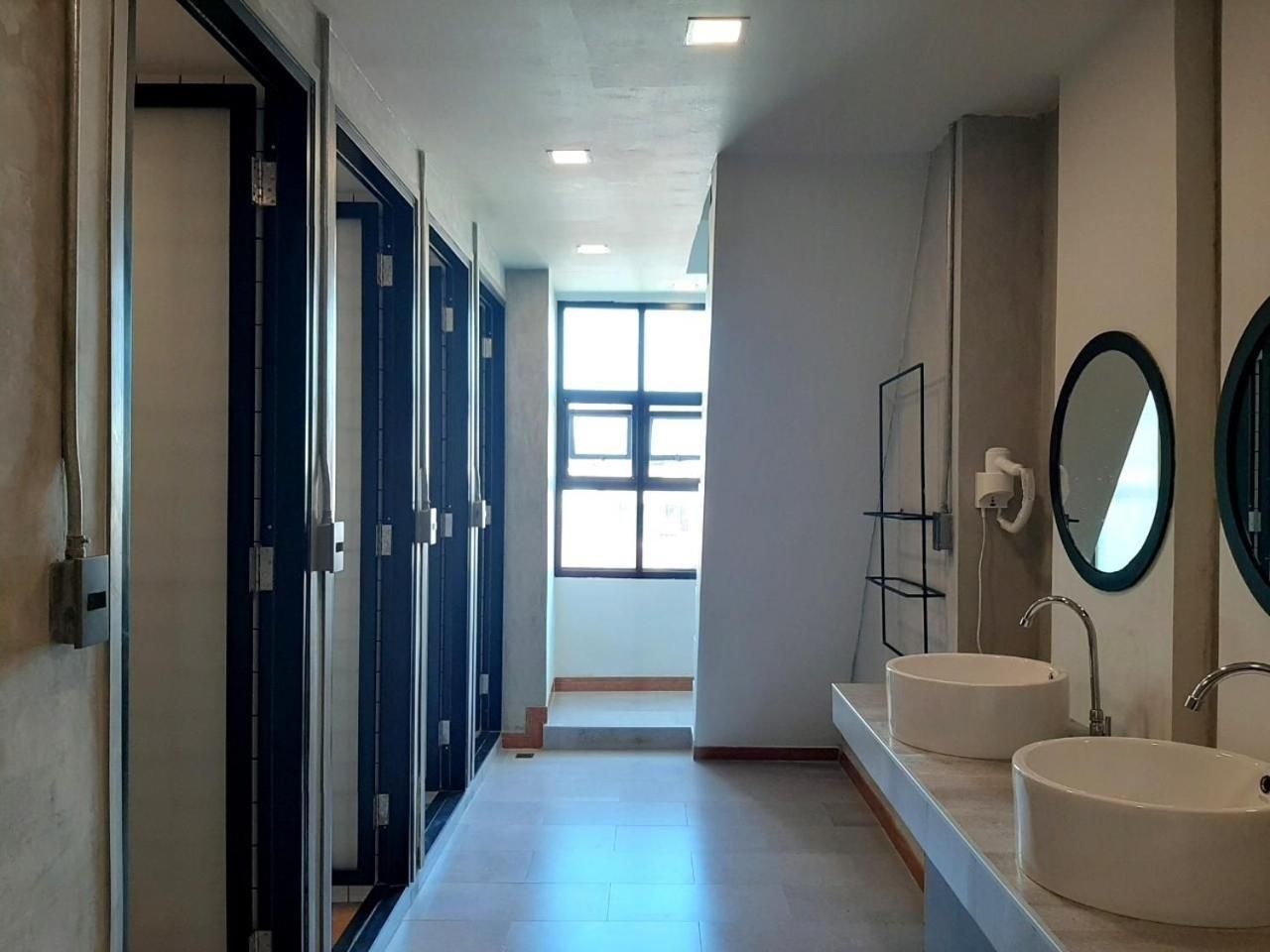 Mixed Dormitory Room