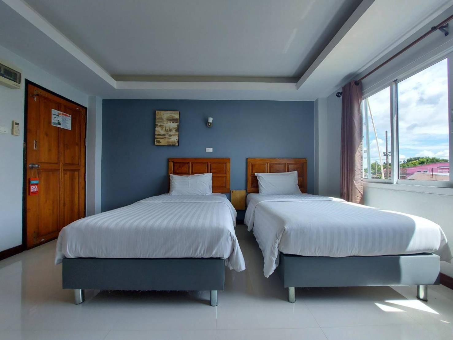 Large Twin Room