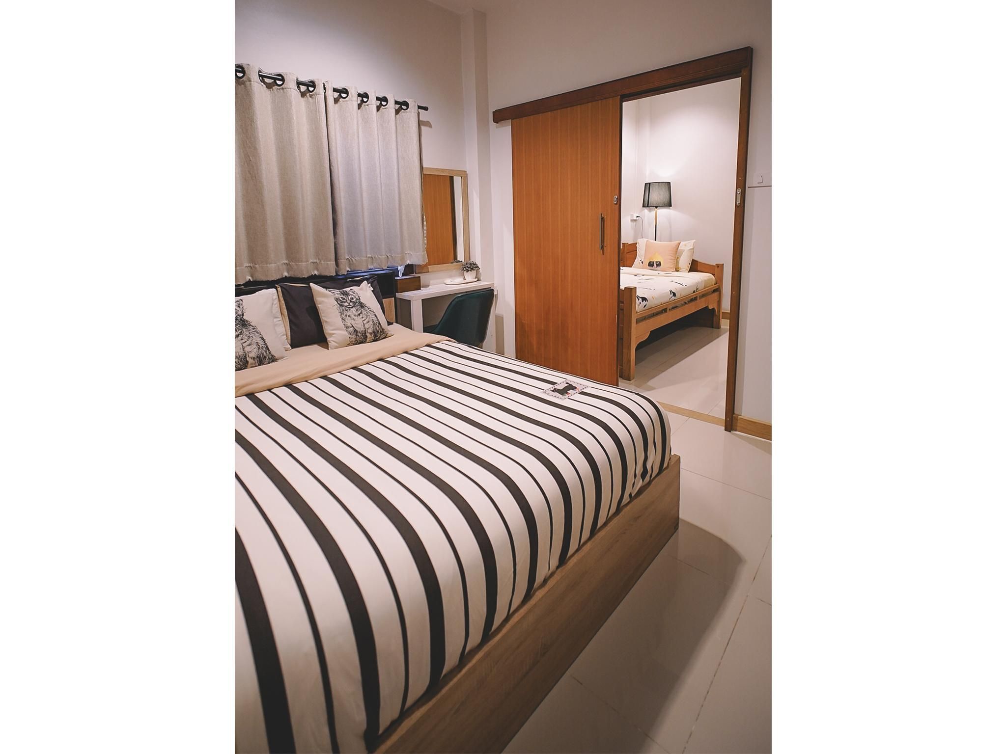 Triple Room with Shower - Non-Smoking