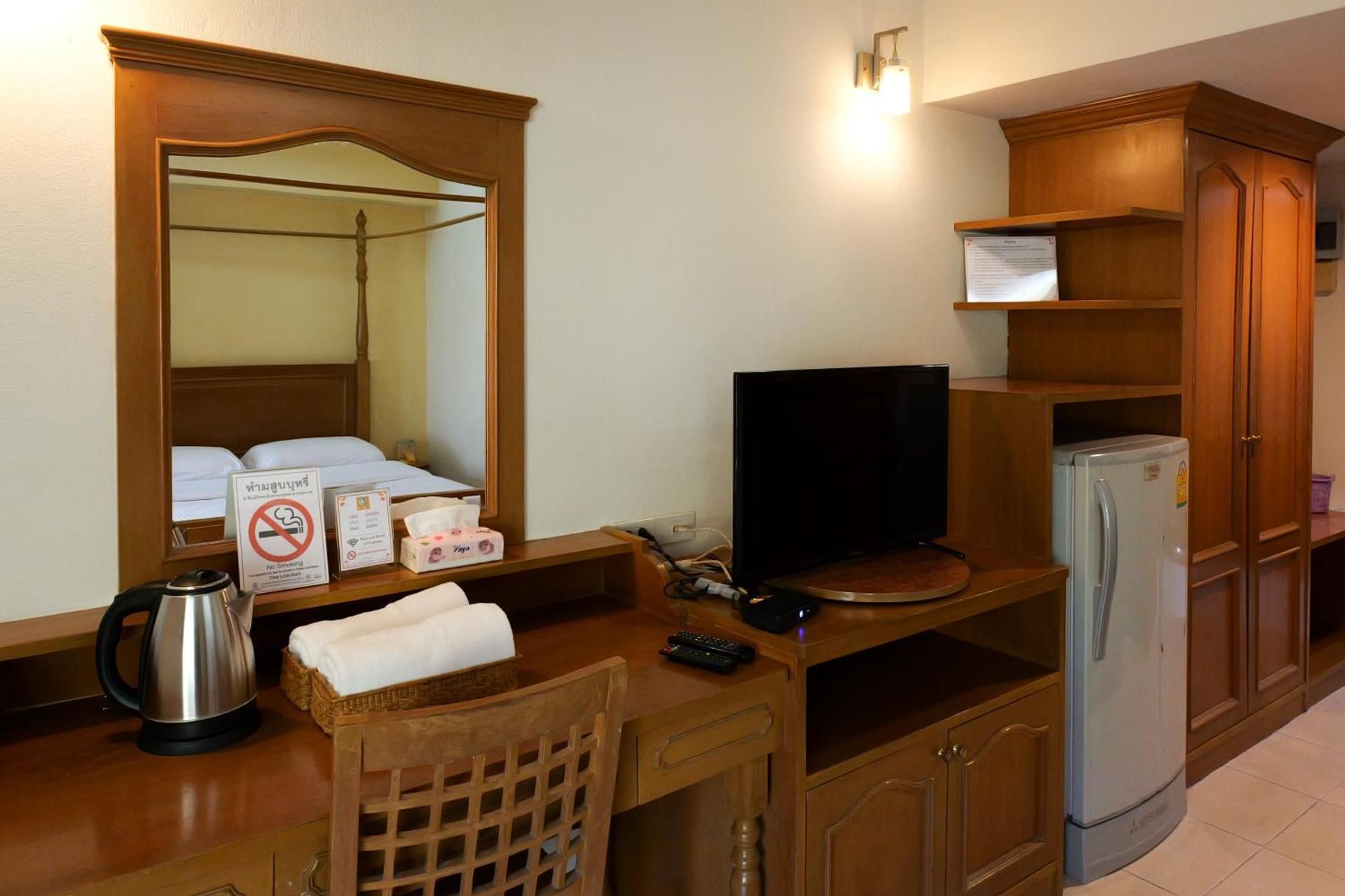 Moon and Sun Hotel Deluxe Double 3