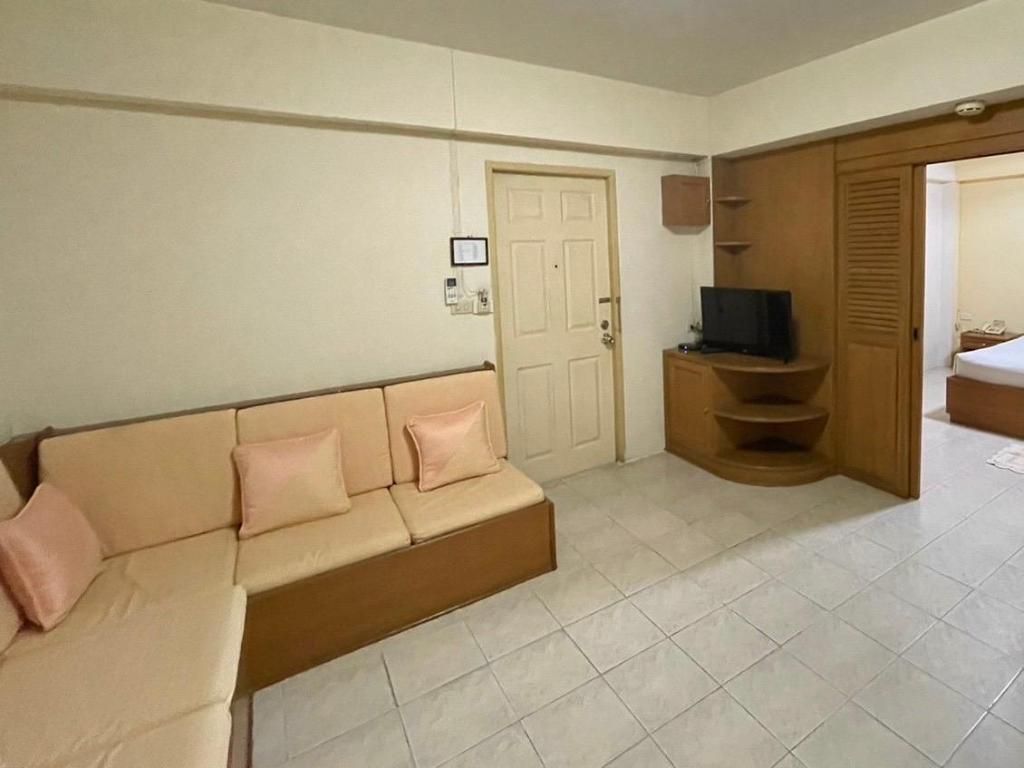 Moon and Sun Hotel Suite 3