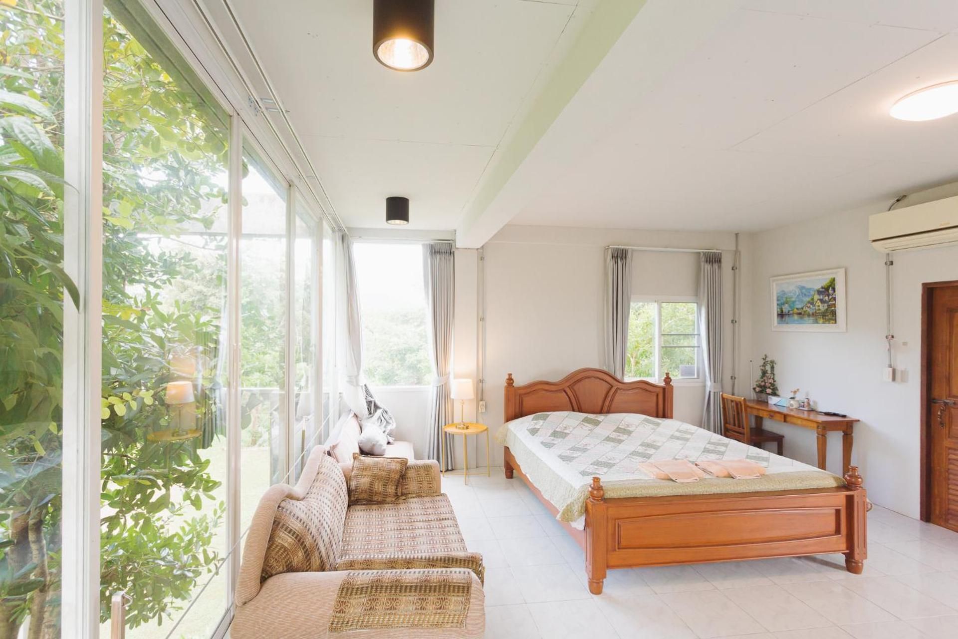 King Room with Mountain View