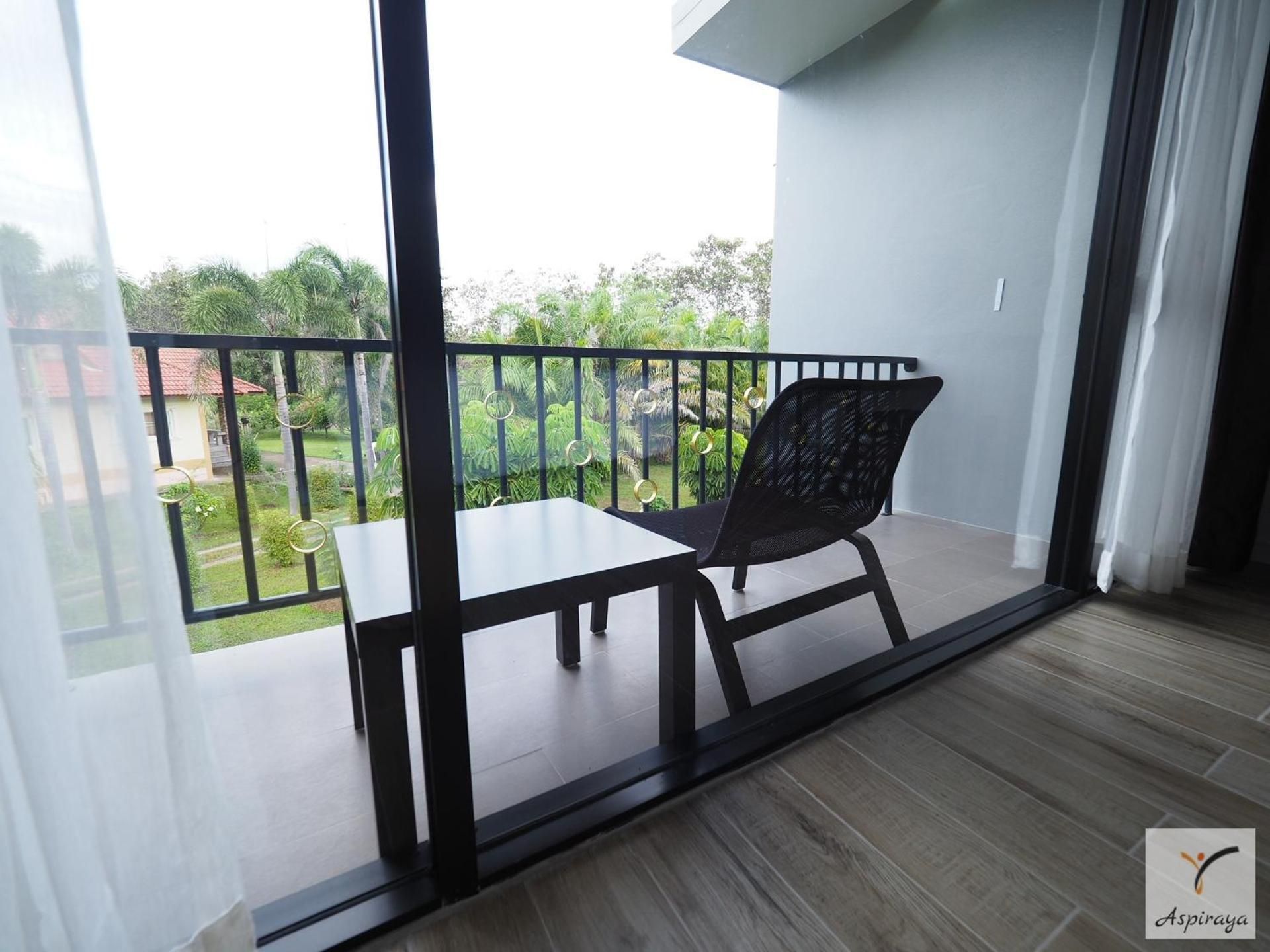 Aspiraya Resort Deluxe Triple Room 2