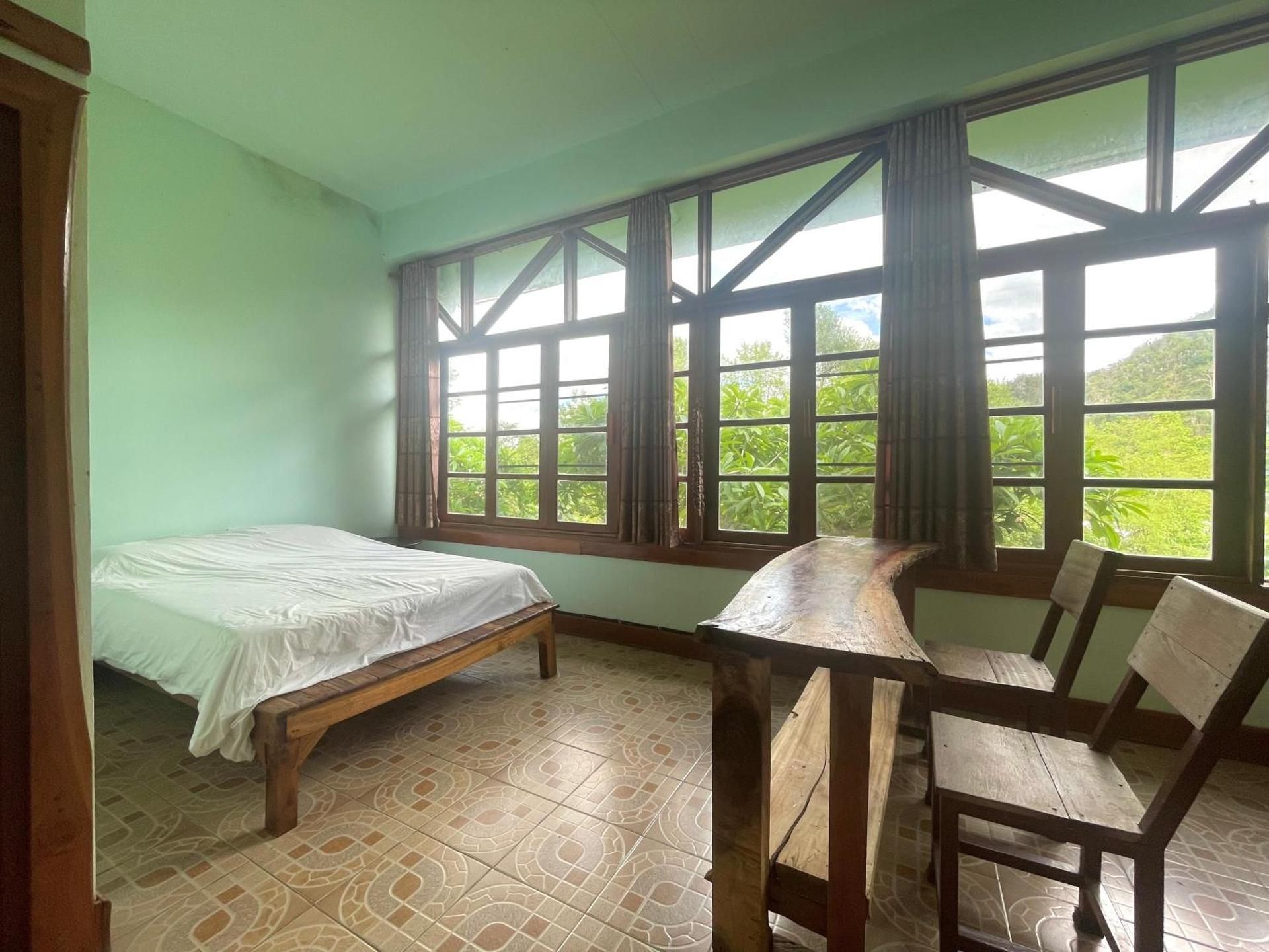 Queen Room