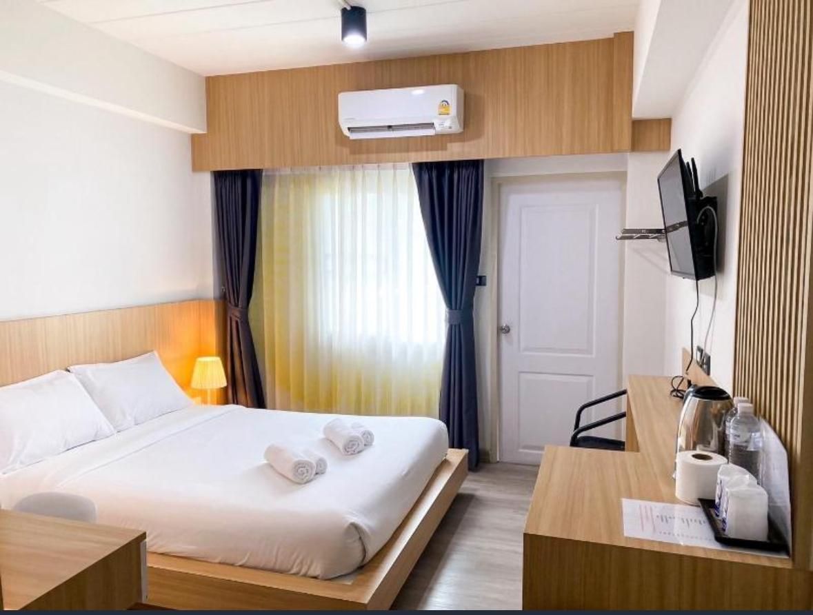 Hotel Room with Free High-Speed Wi-Fi