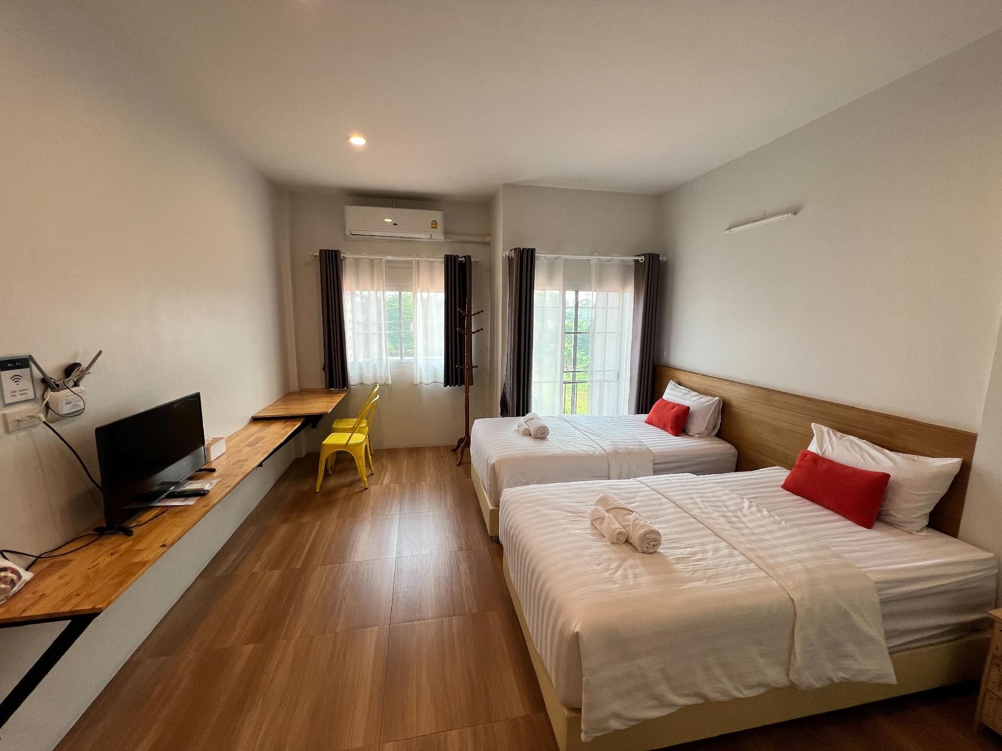 Twin Beds Standard Room