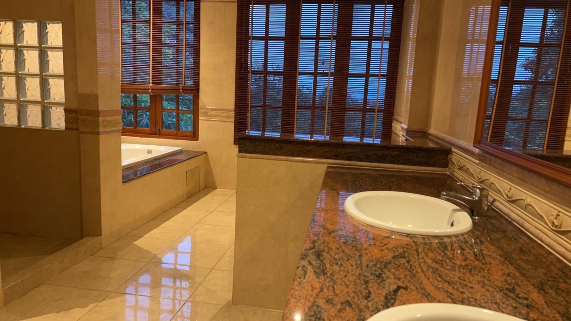 Standard Double Room with Mountain View
