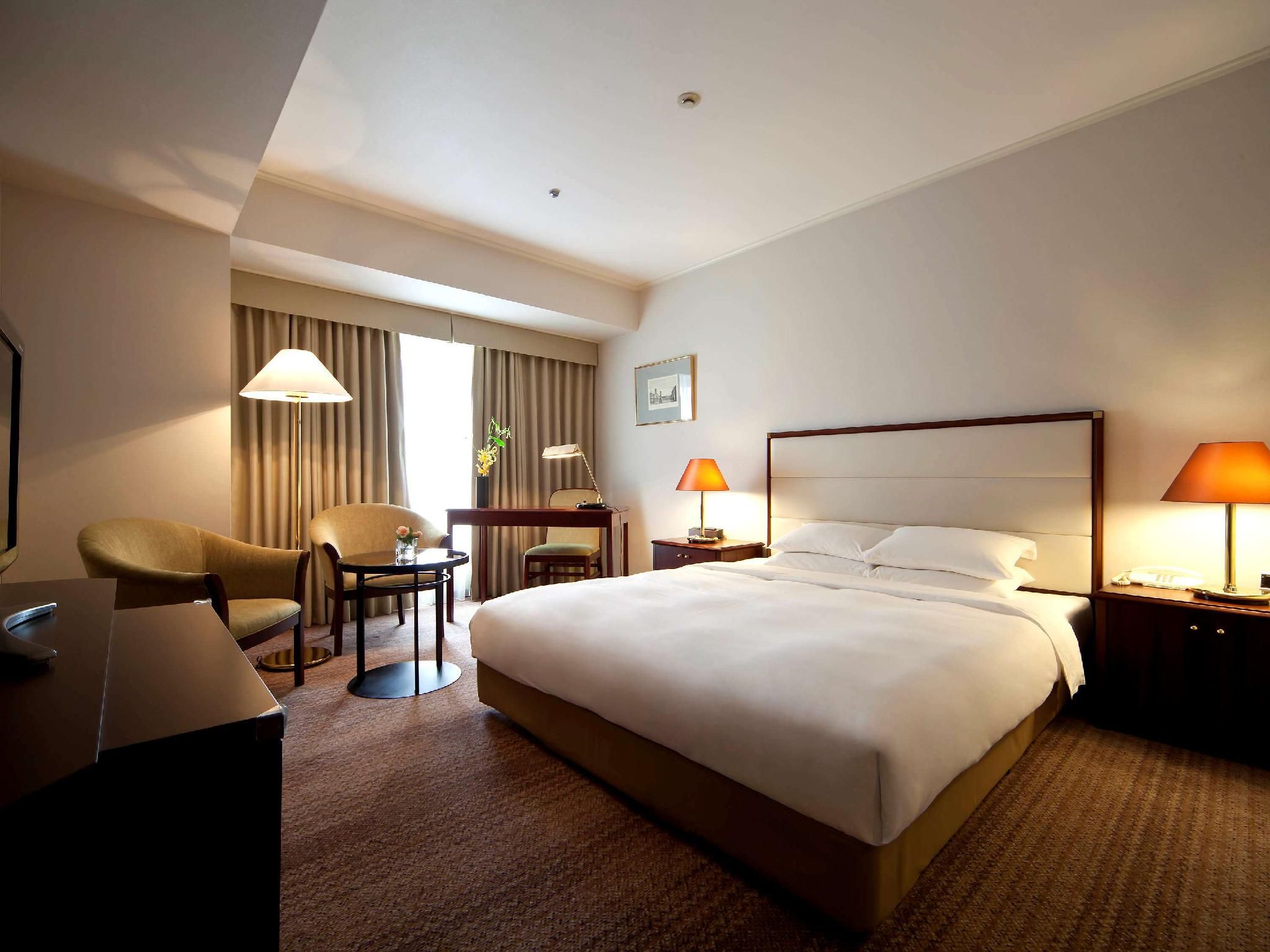 1 Queen Bed Nonsmoking