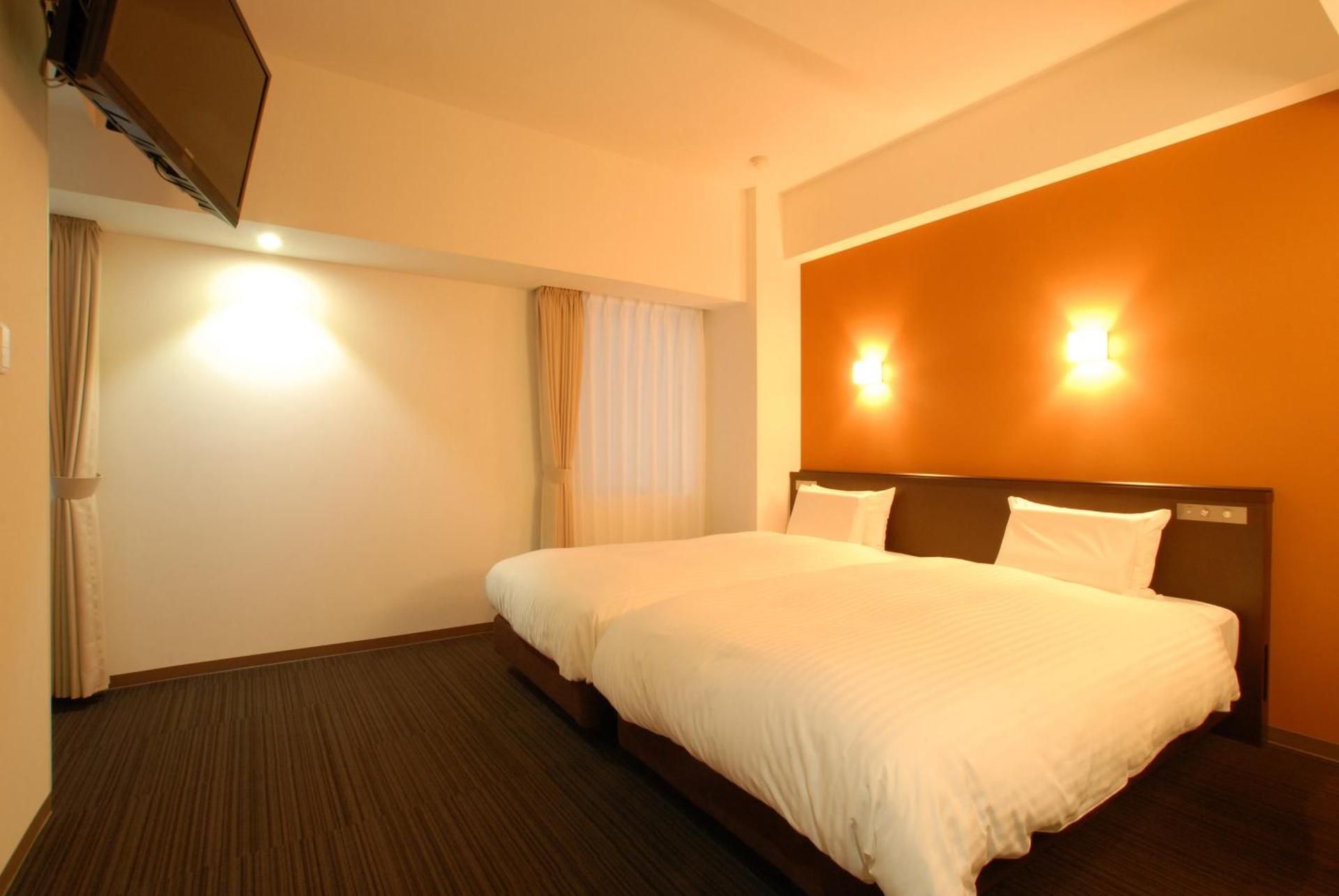 Twin Room - Disability Access - Non-Smoking