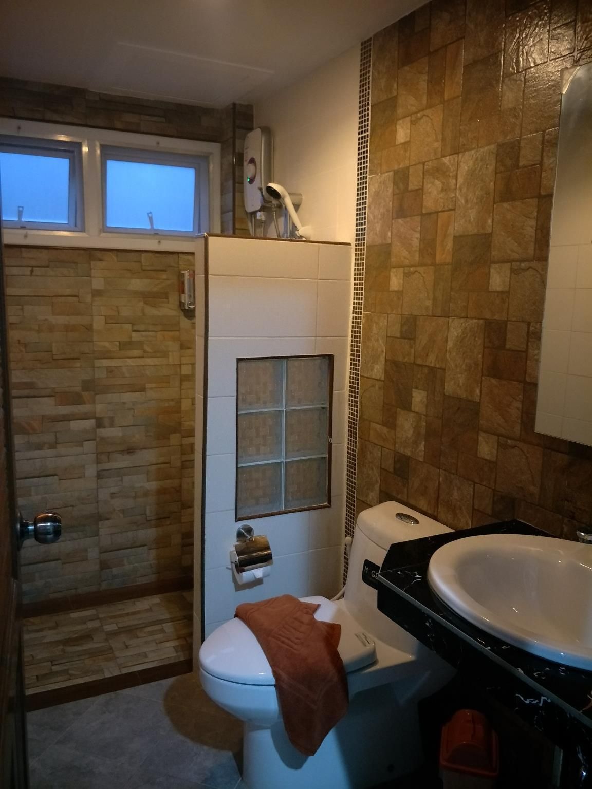 Raiwin Place Standard Room Double bed 3