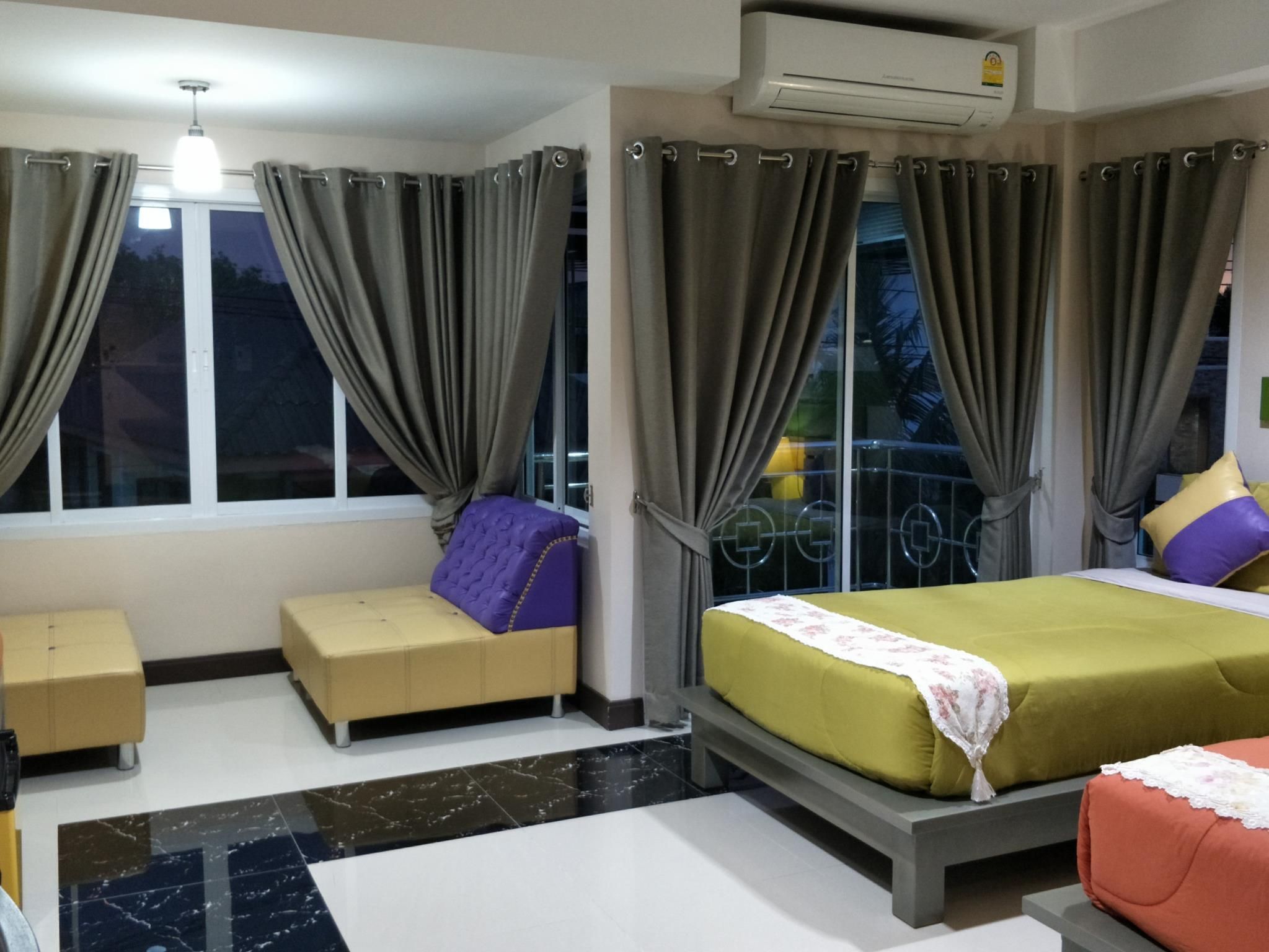 Standard Twin Bed Room