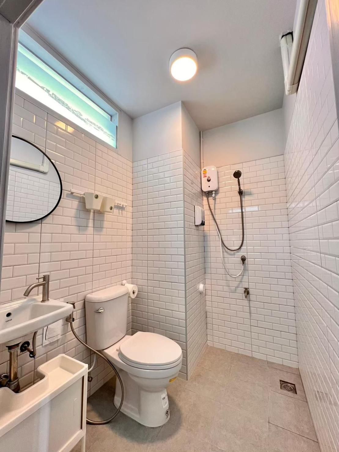 Triple J hotel Trang Double or Twin Room with Private Bathroom 3