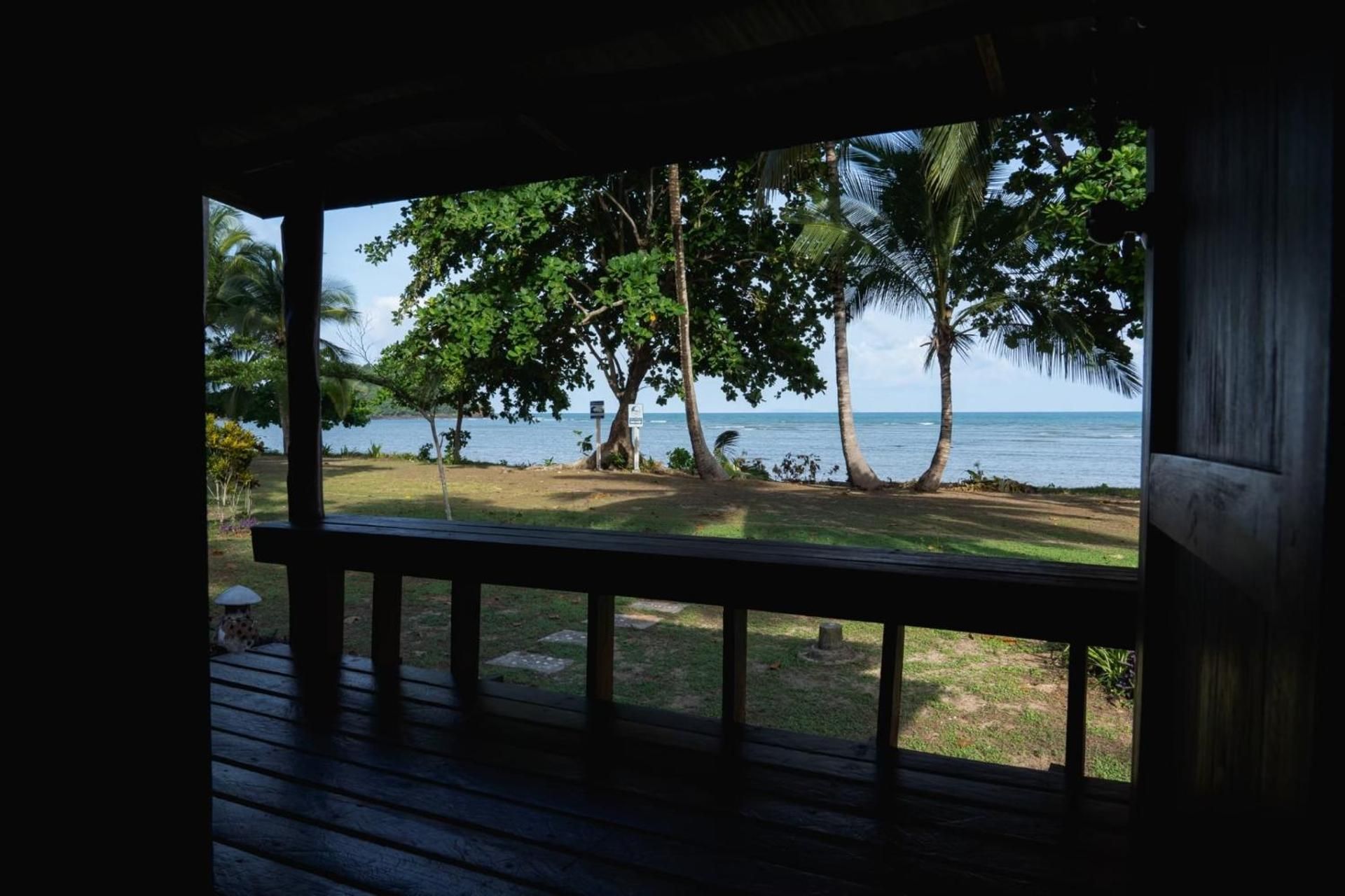 Le Dugong Libong Resort Standard Cottage Beachfront 2