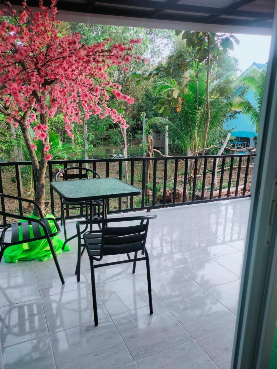 Baan Namthip Homestay Trang บ้านน้าทิพย์ โฮมสเตย์ตรัง Deluxe King Studio 2