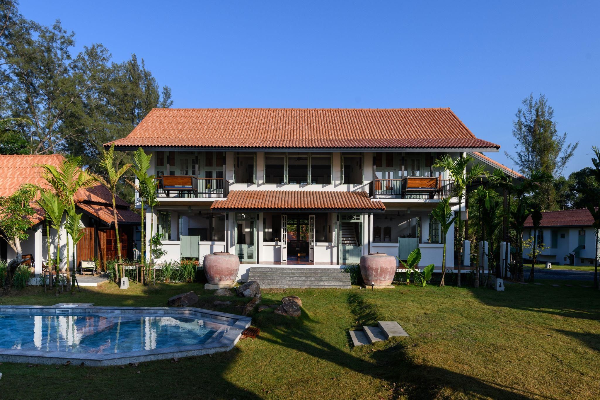 Villa Pateh, Sikao
