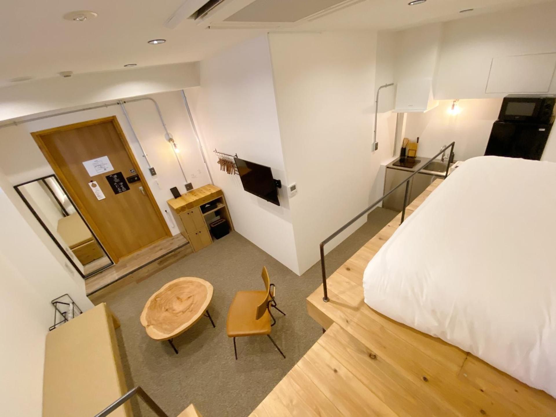 Deluxe Studio - No Cleaning for Consecutive Night Stays