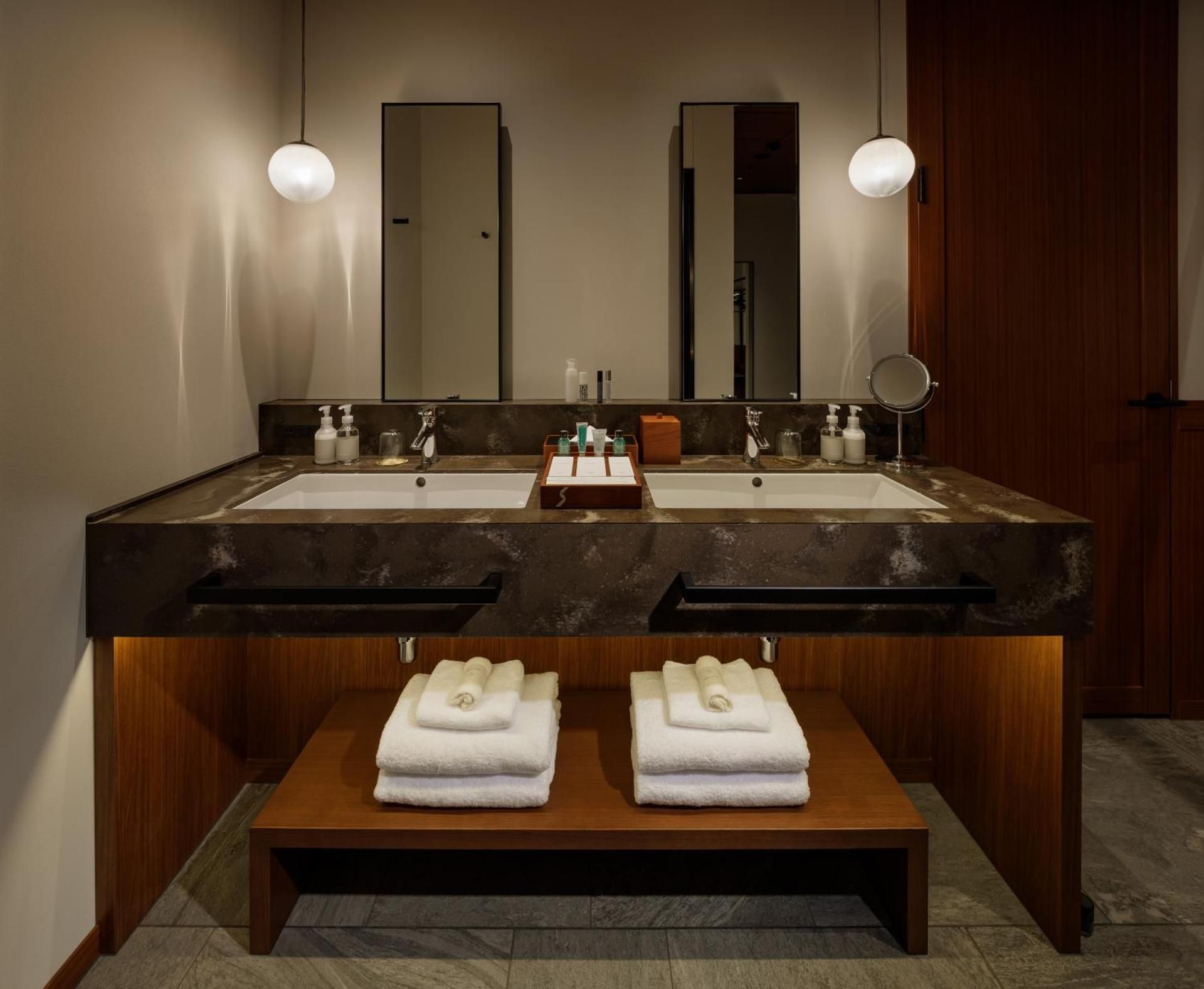 King Suite with Sea View