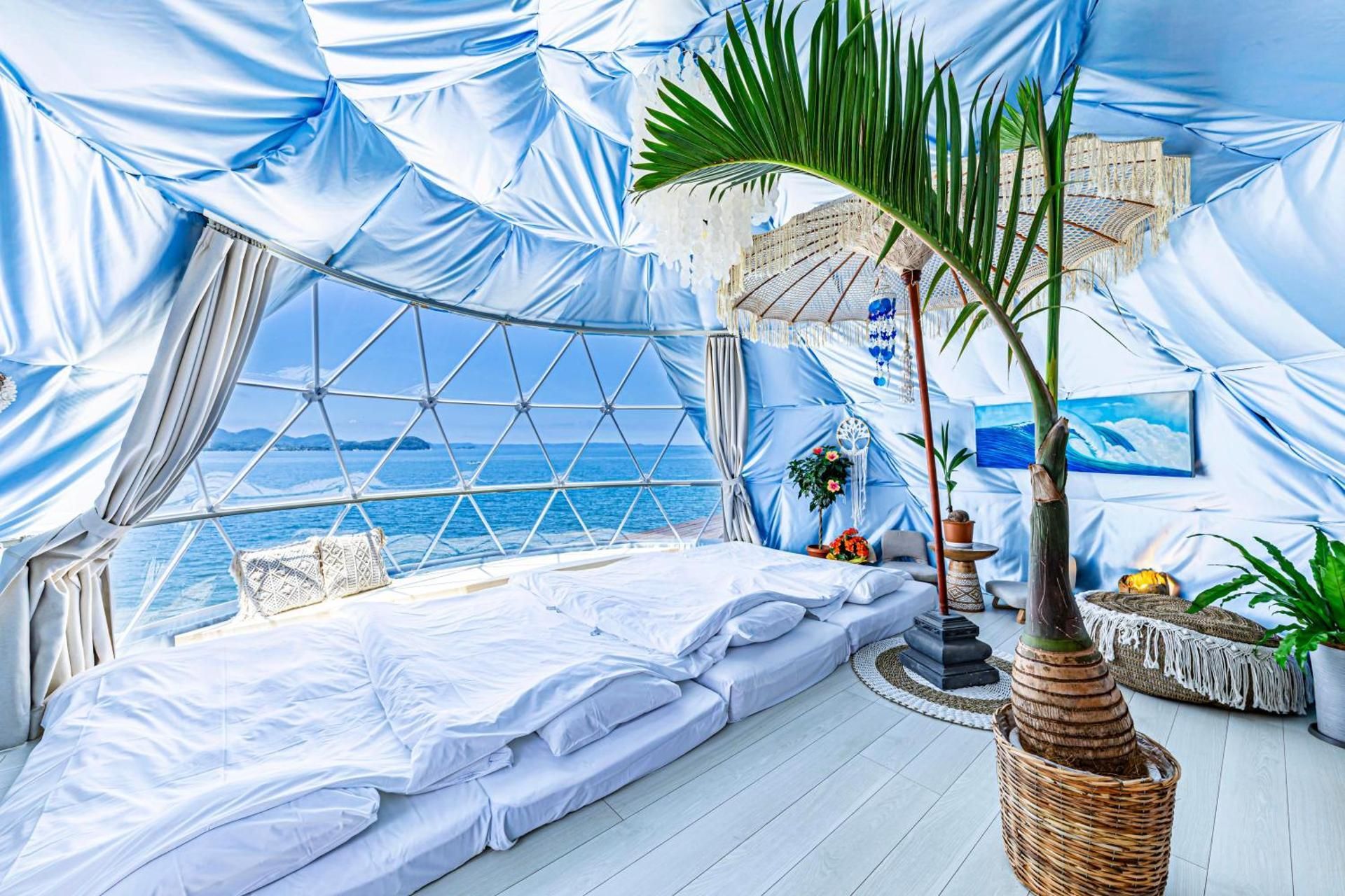 Family Room with Sea View