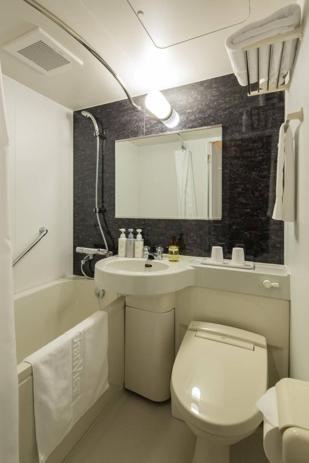 Twin Room - Non-Smoking - Lower Floor (3Adults)