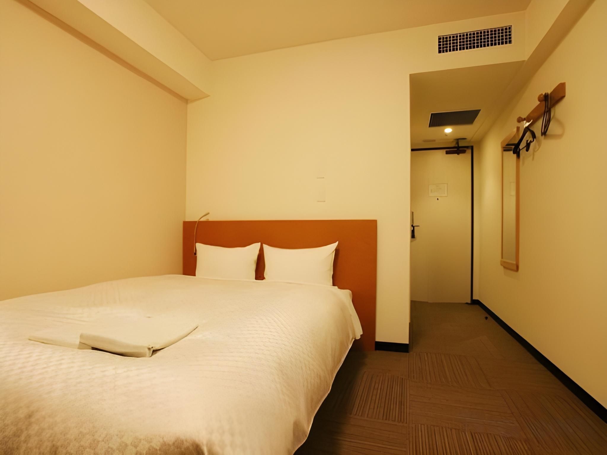 Semi Double Room - Non-Smoking